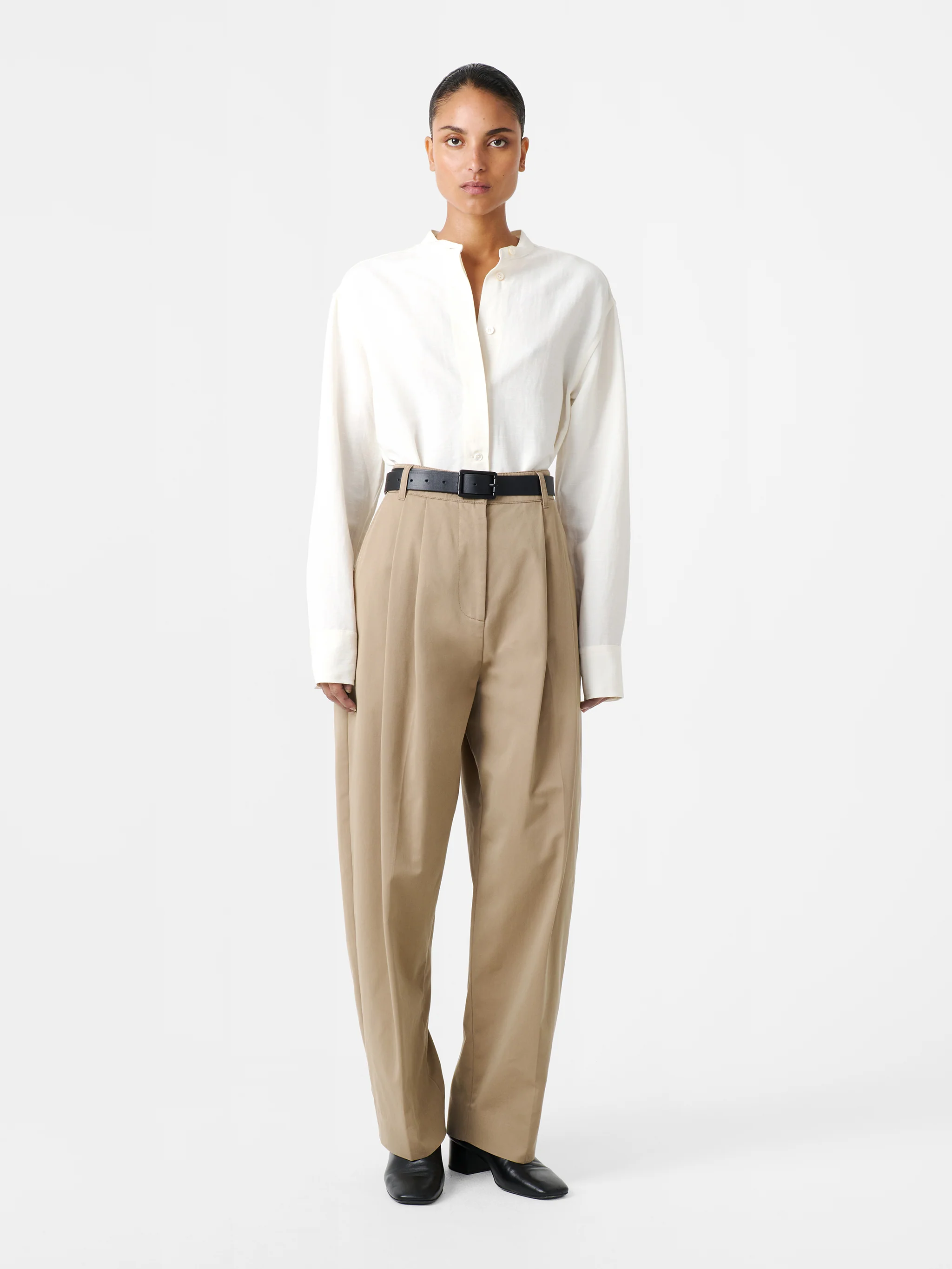 Acuna Pant in Parcel