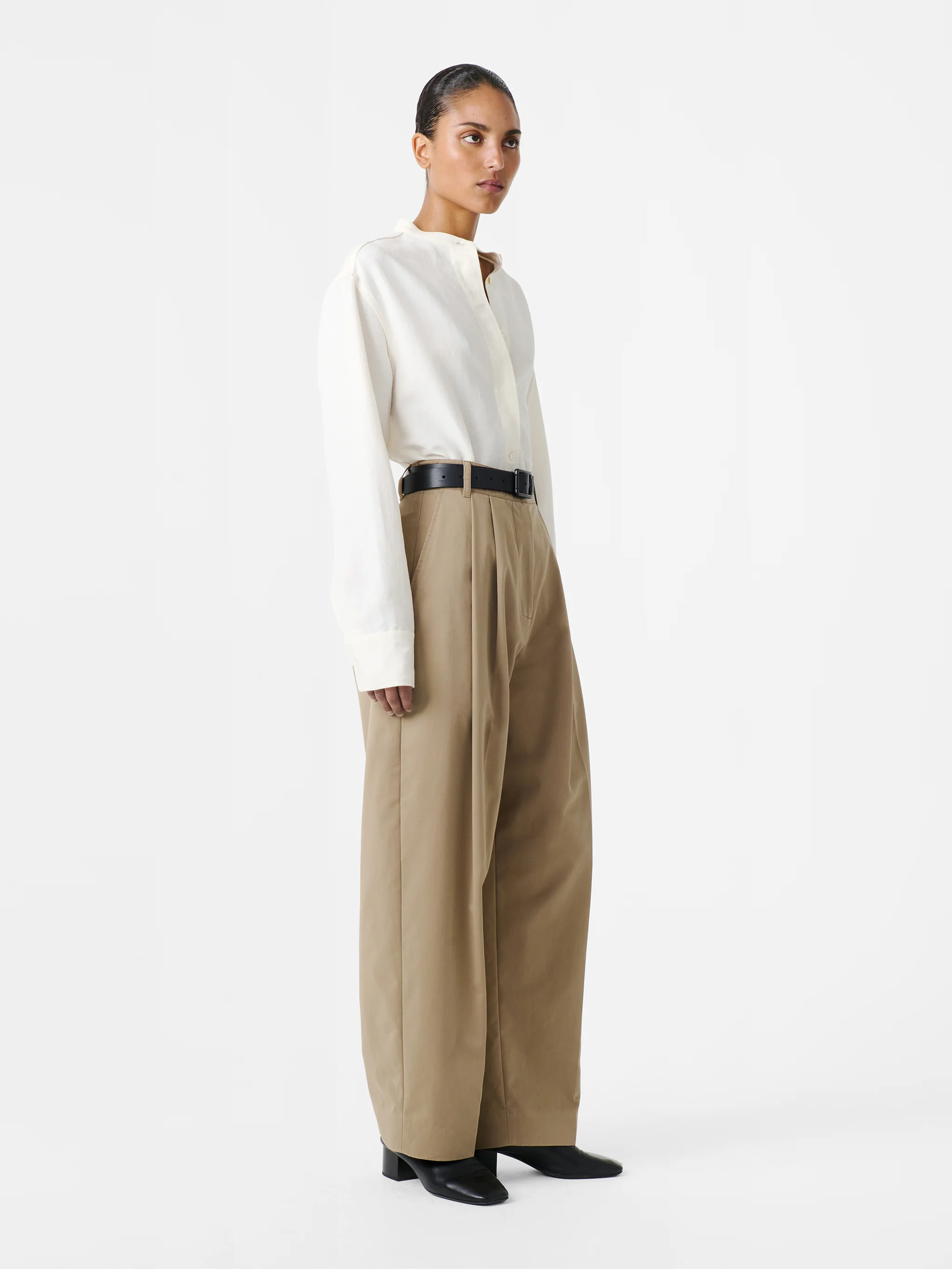 Acuna Pant in Parcel - Image 2