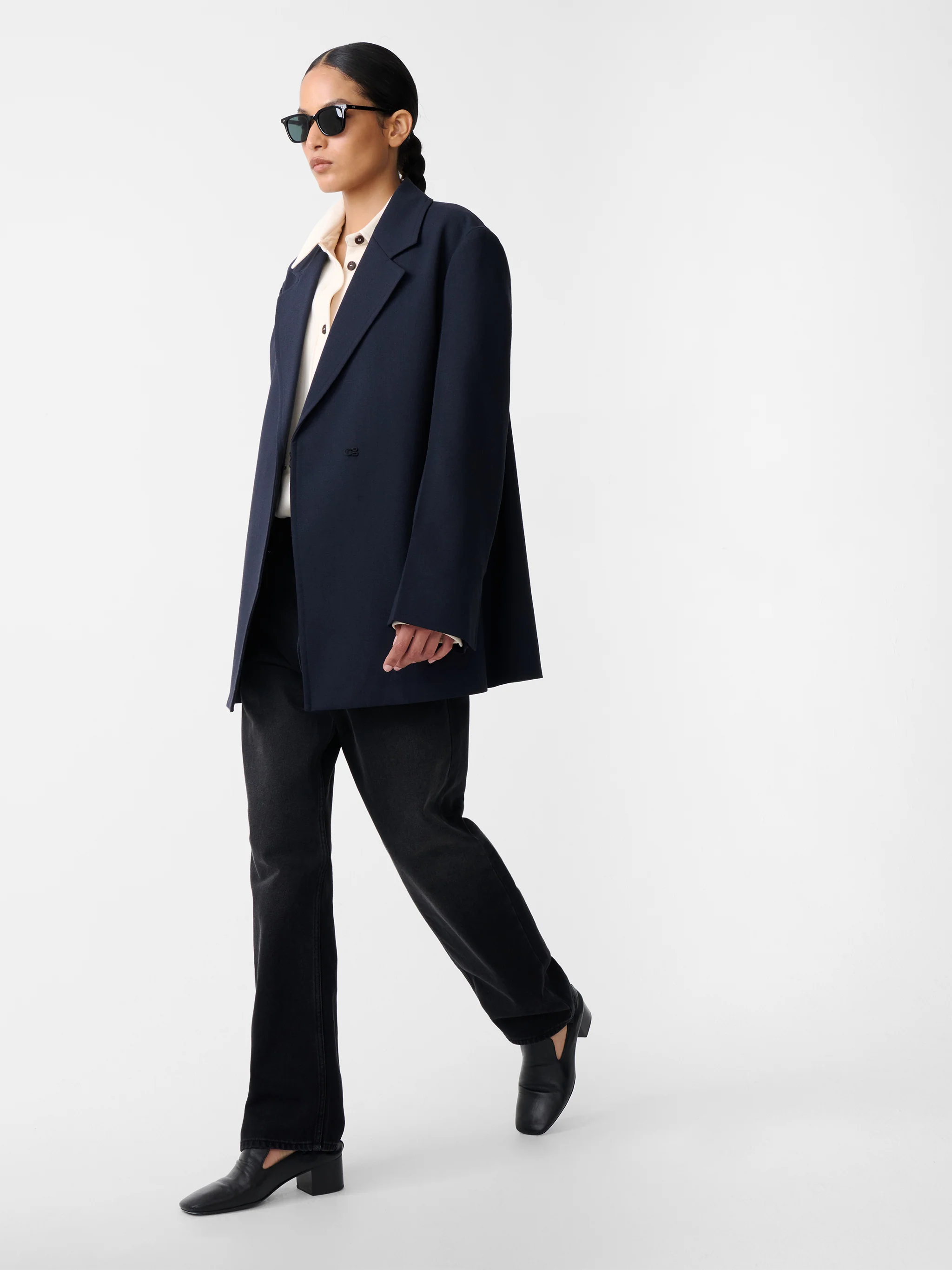 Araz Jacket in Darkest Navy - Image 3