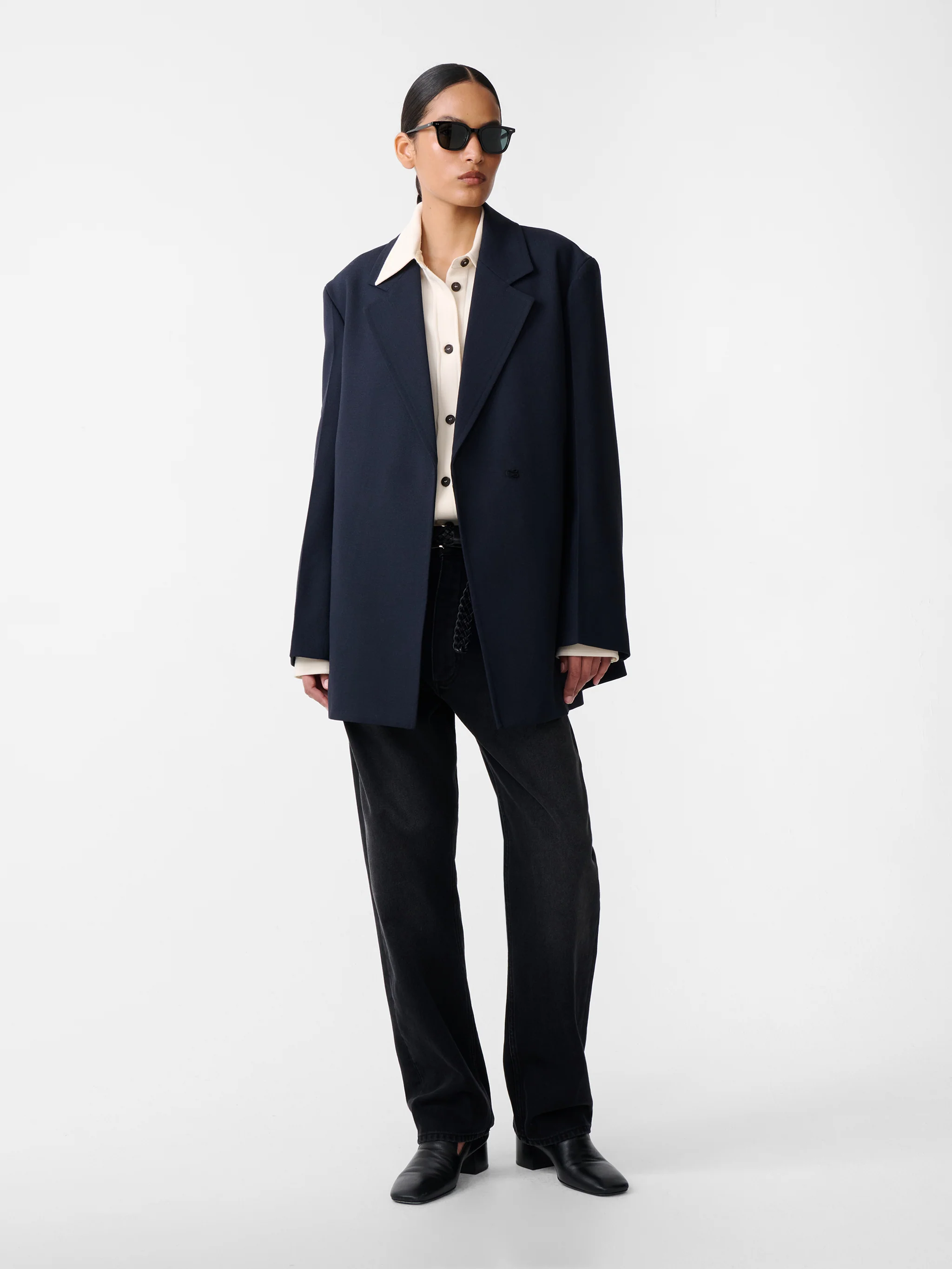 Araz Jacket in Darkest Navy - Image 4