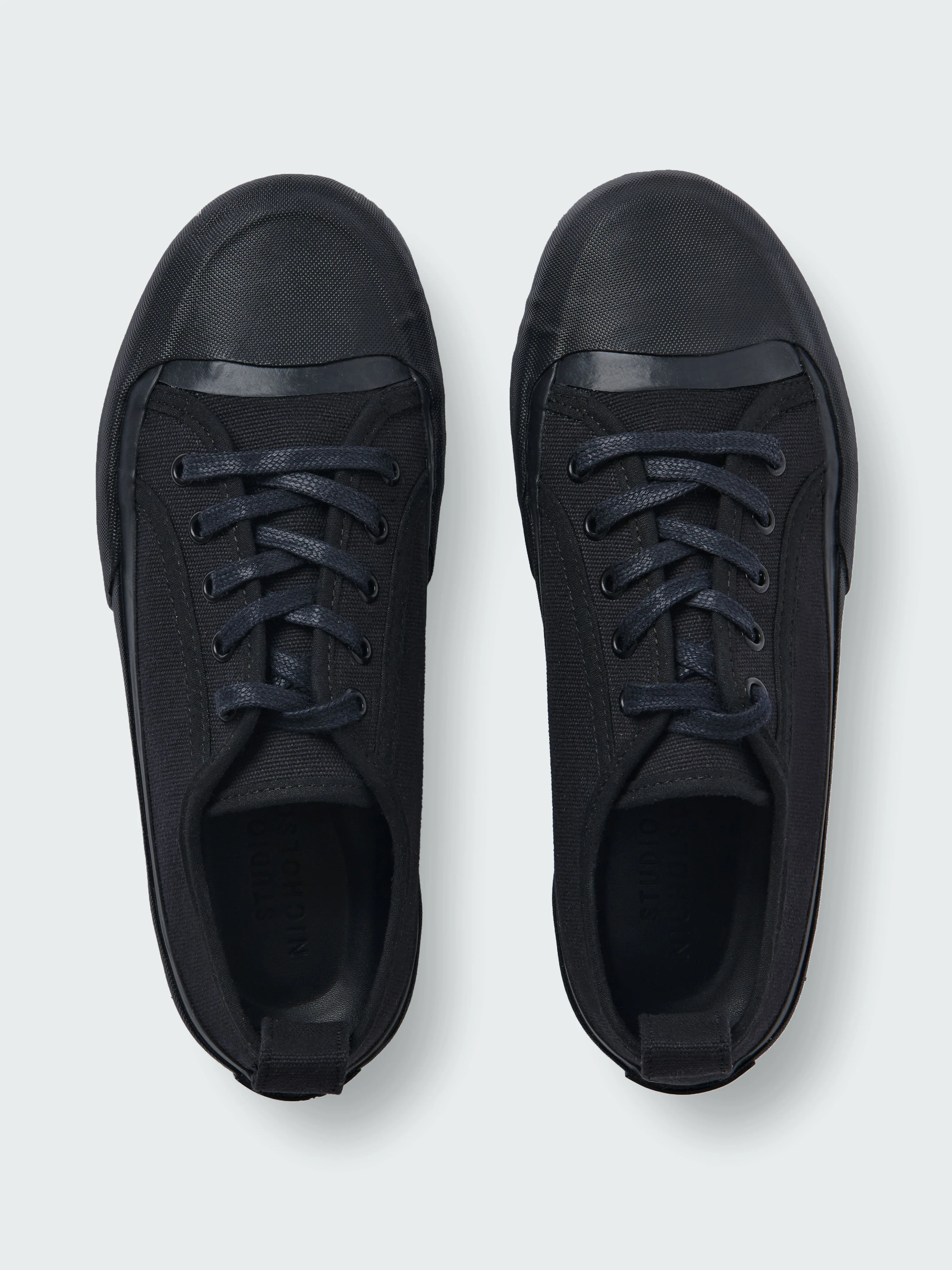 Byrd Canvas Shoe in Darkest Navy - Image 5