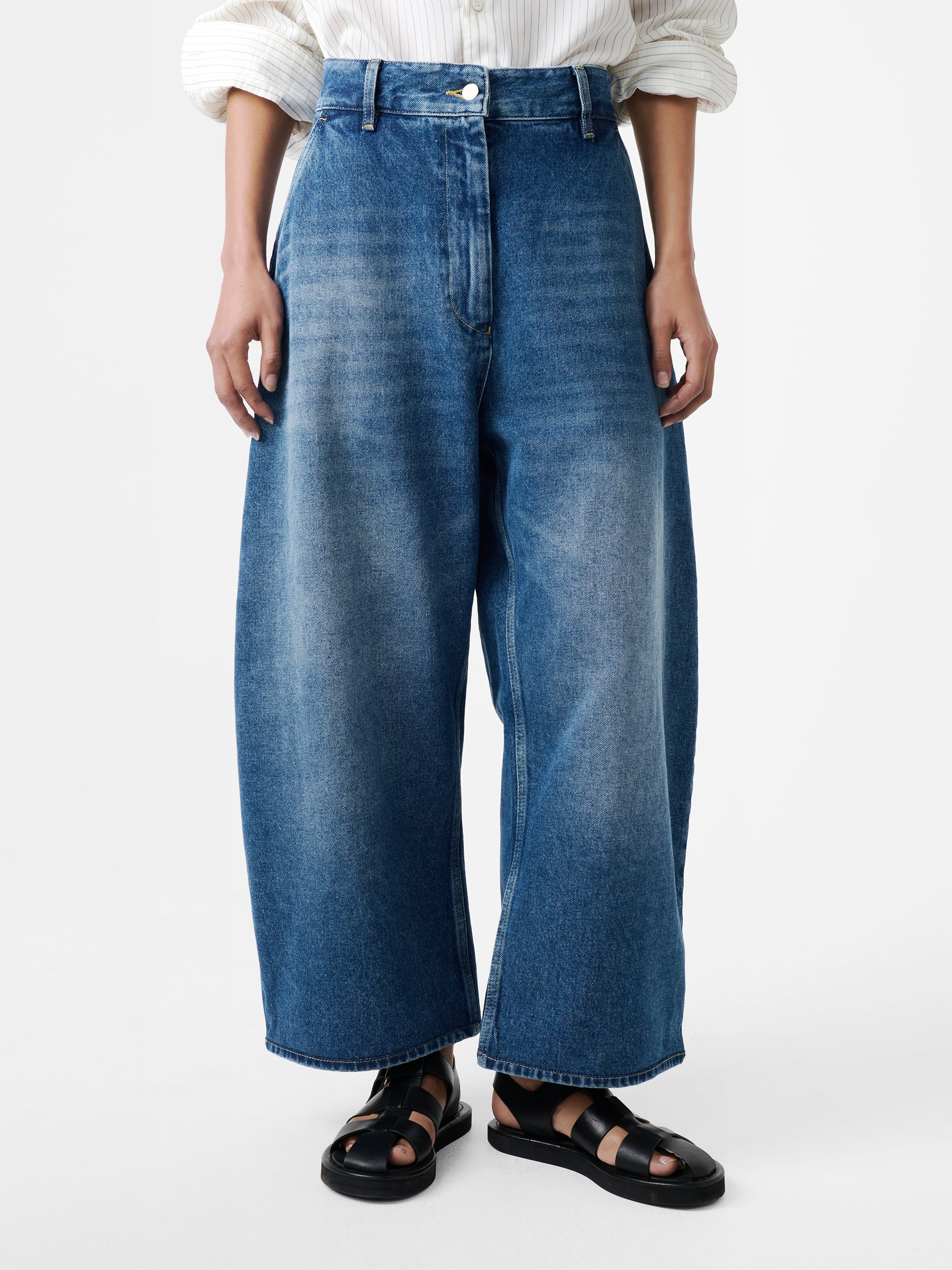 Chalco Denim Pant in Worn Wash Indigo - Image 4