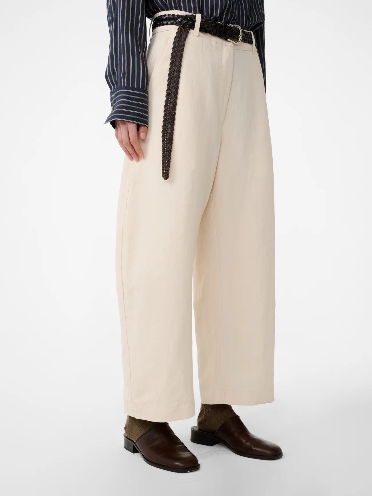 Chalco Linen Pant in Canvas - Image 5
