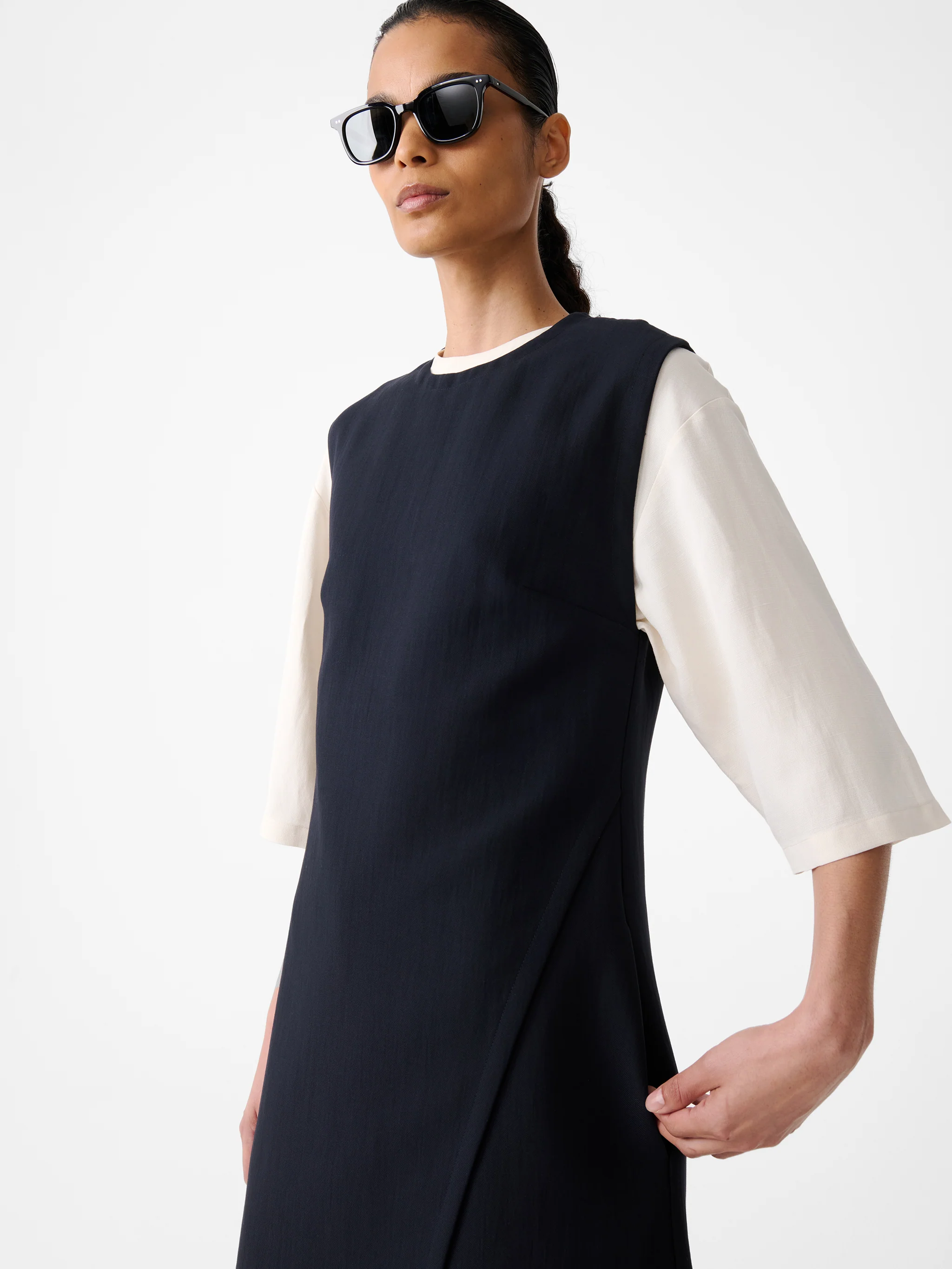 Corus Dress in Darkest Navy - Image 4