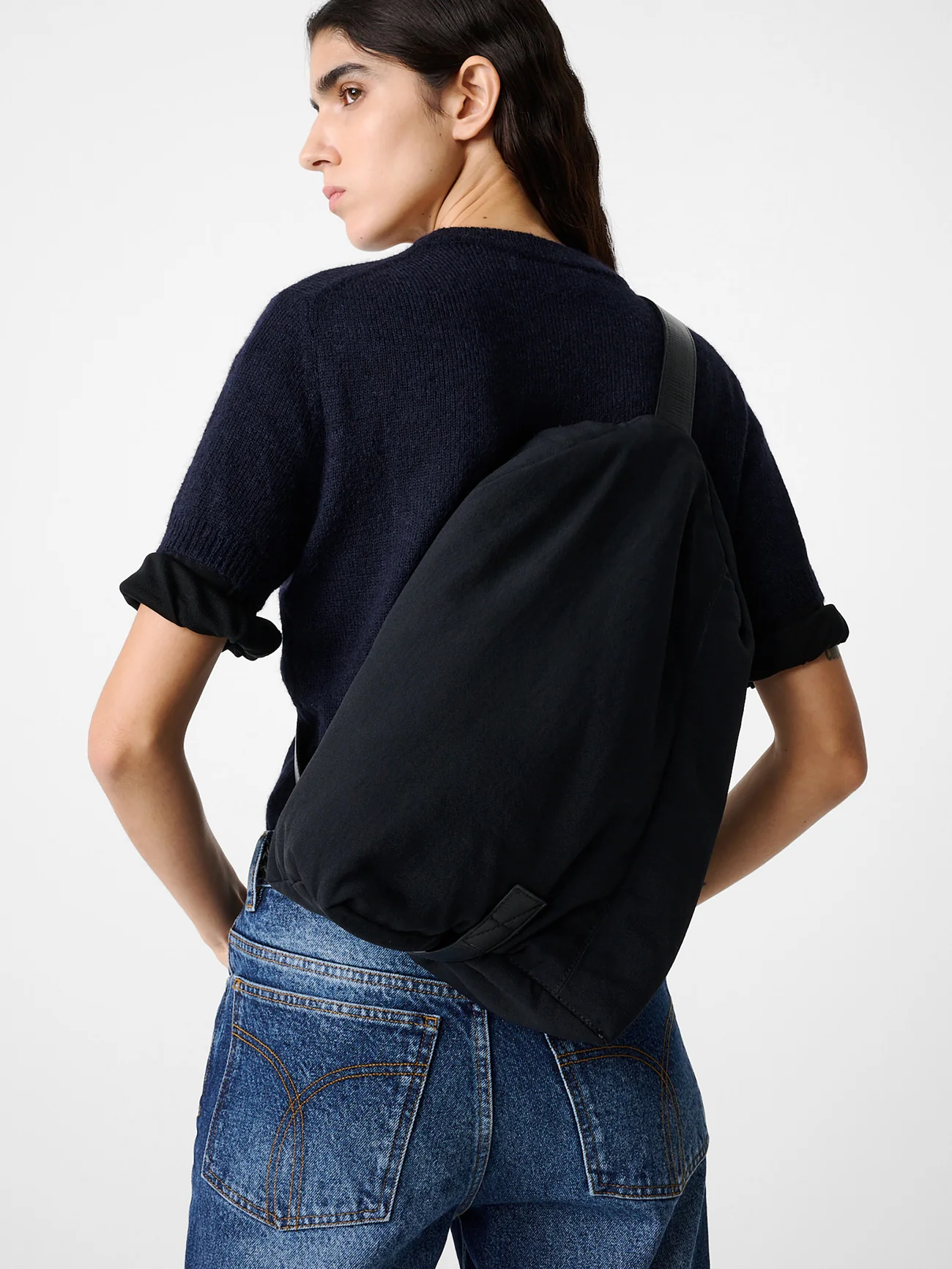 Cross Duffle Bag in Black - Image 11