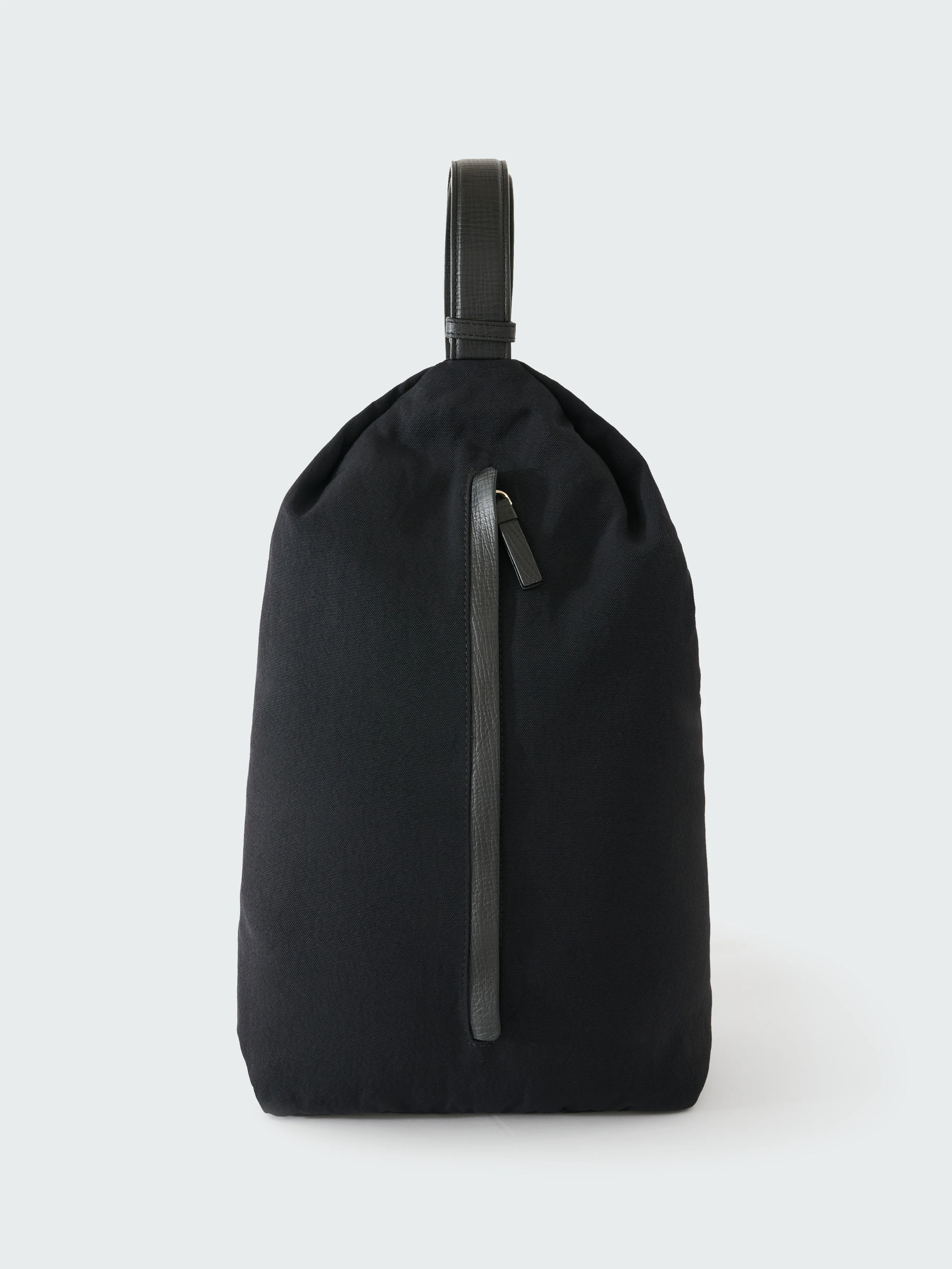 Cross Duffle Bag in Black - Image 5
