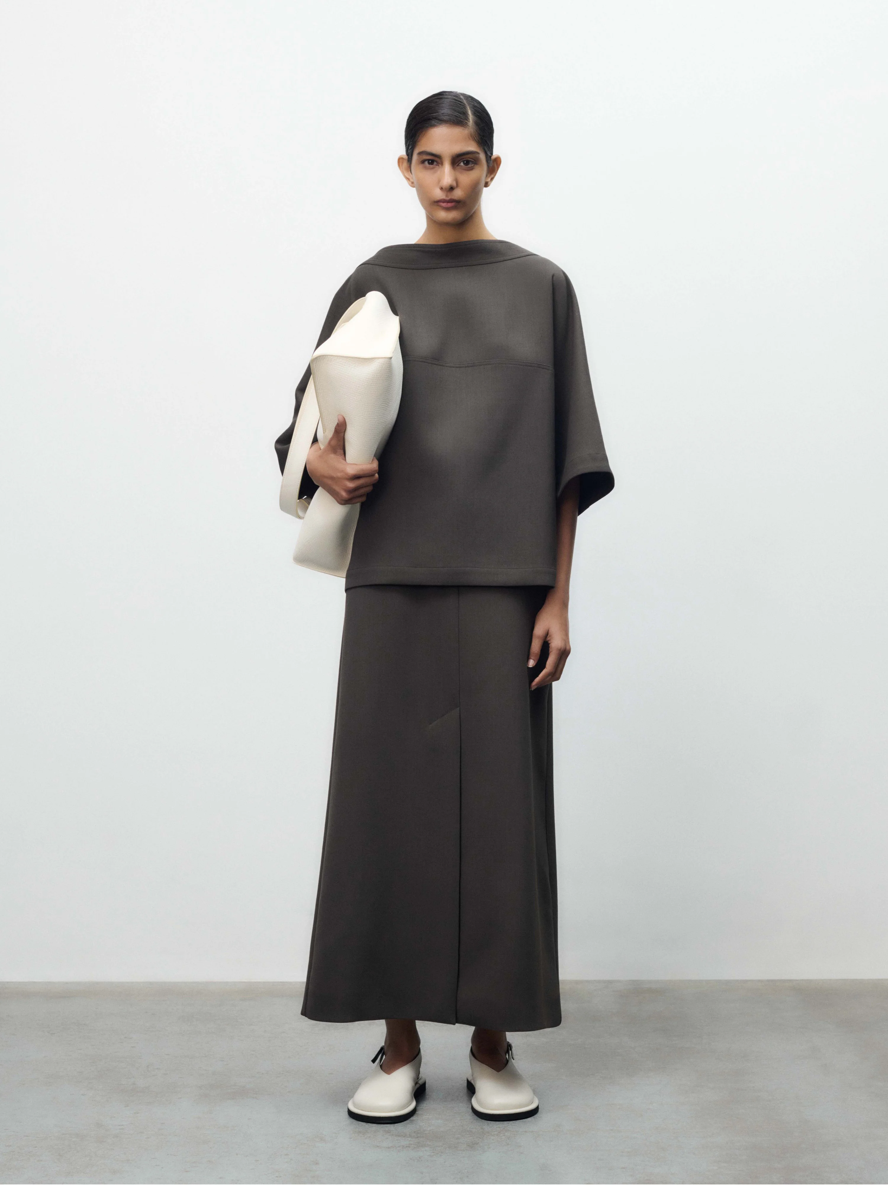 Doublet Leather Bag in Parchment - Image 12