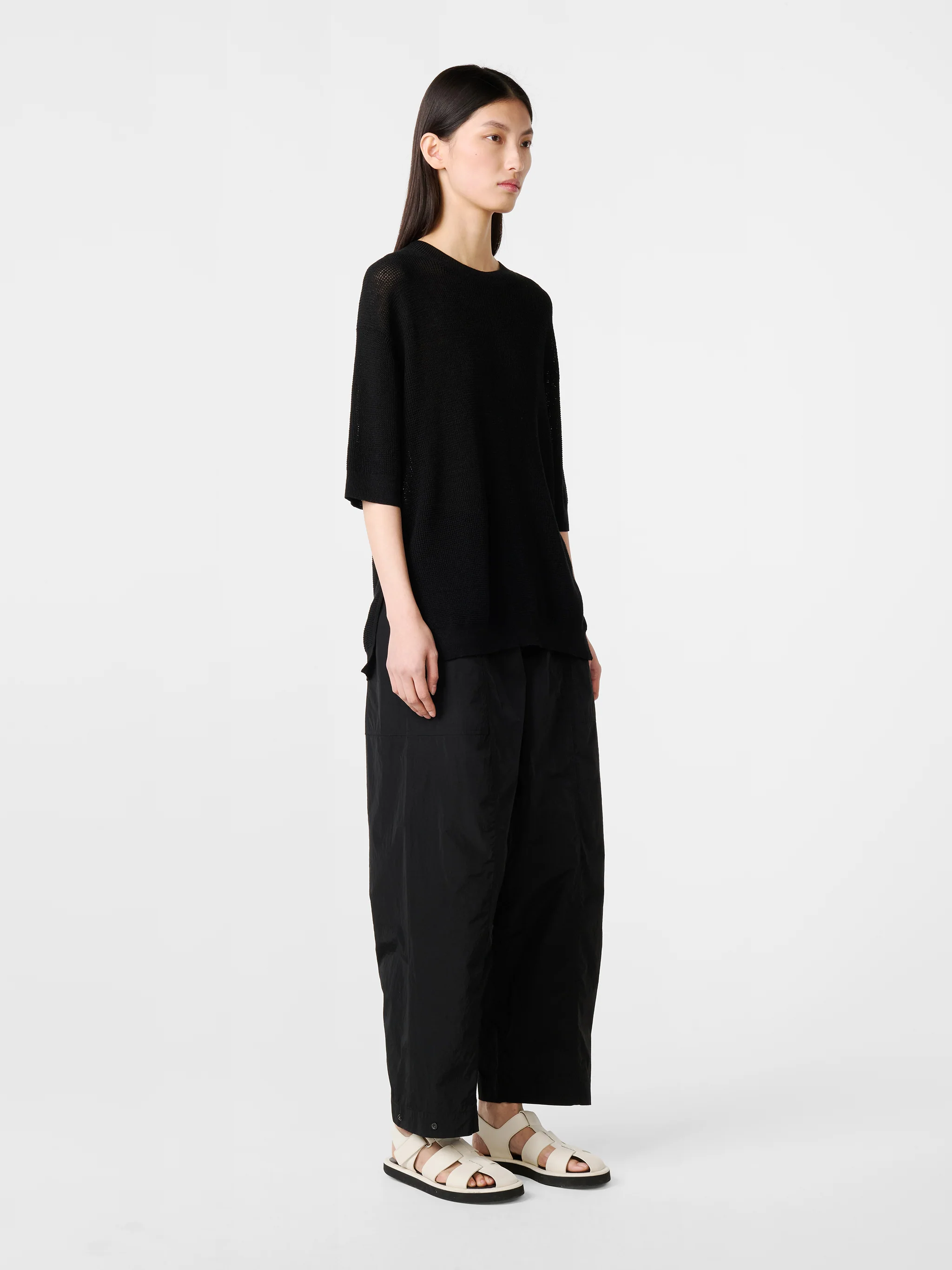 Firma Knit in Black - Image 4