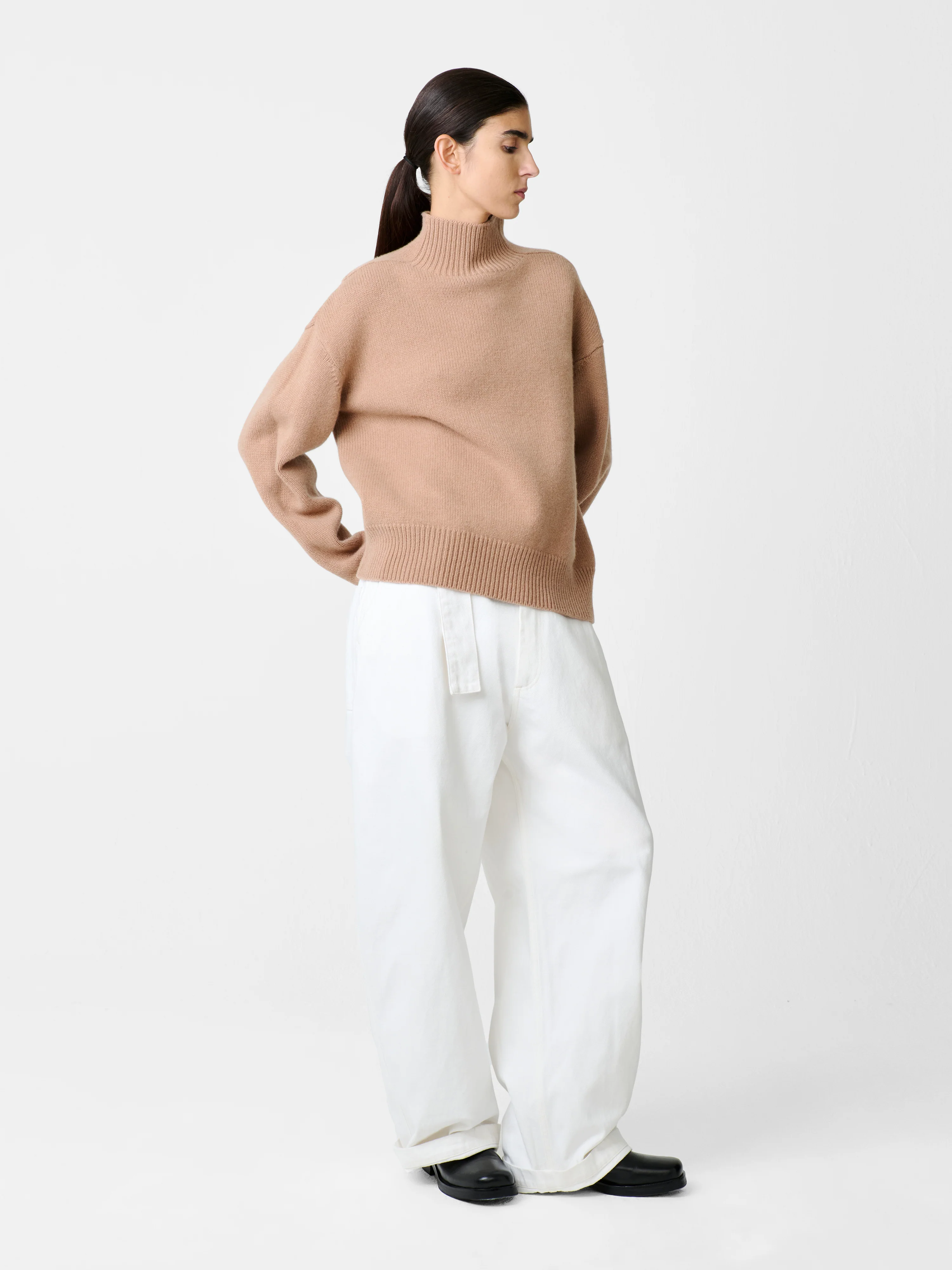 Gomes Knit in Camel - Image 3