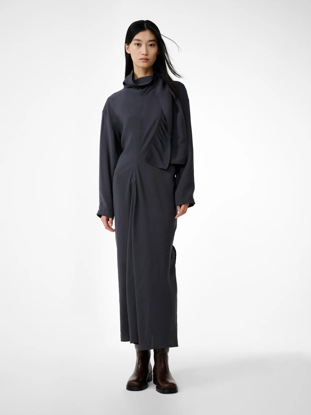 Haria Dress in Coal - Image 5