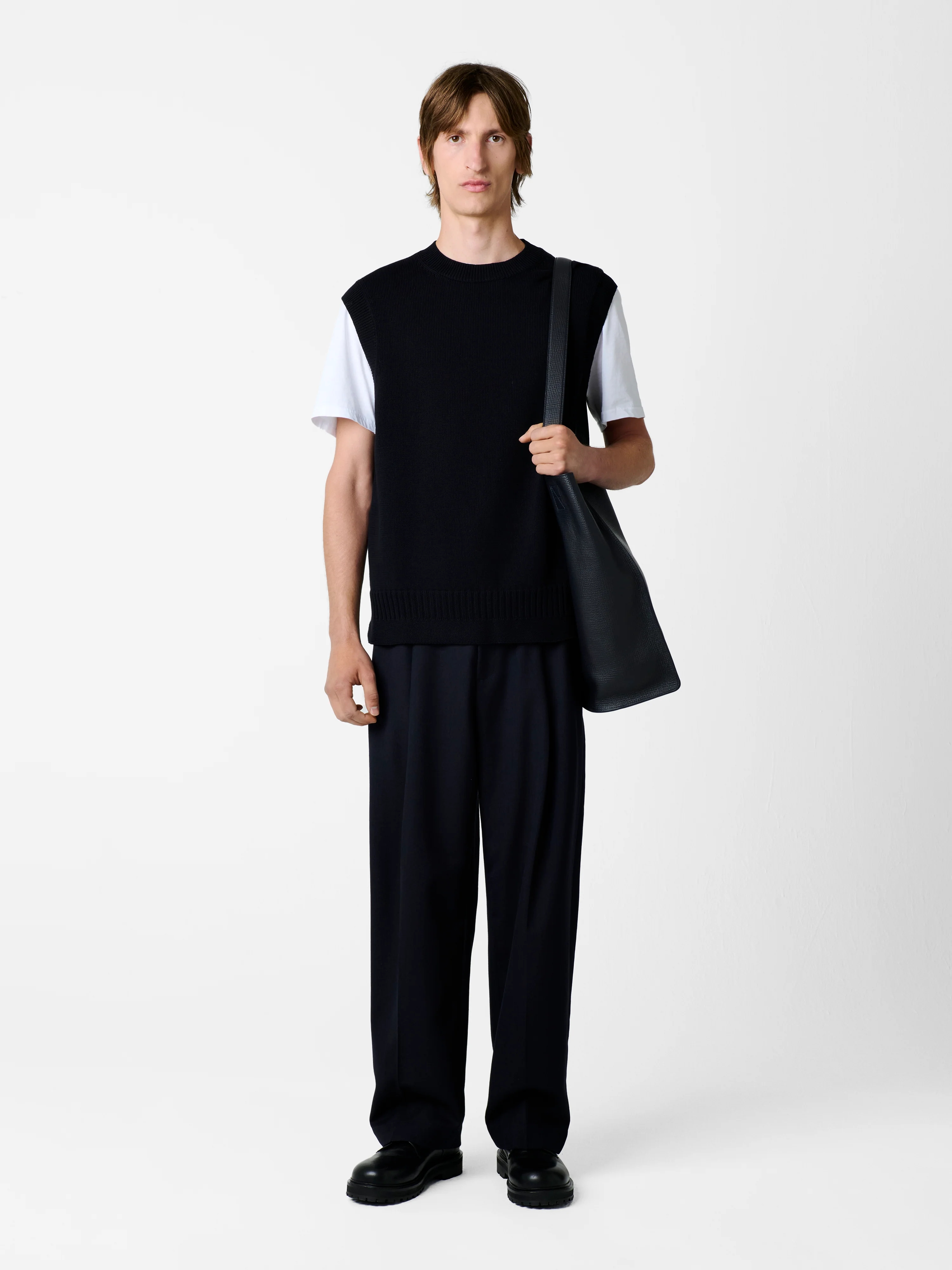 Hashi Knit in Darkest Navy - Image 2