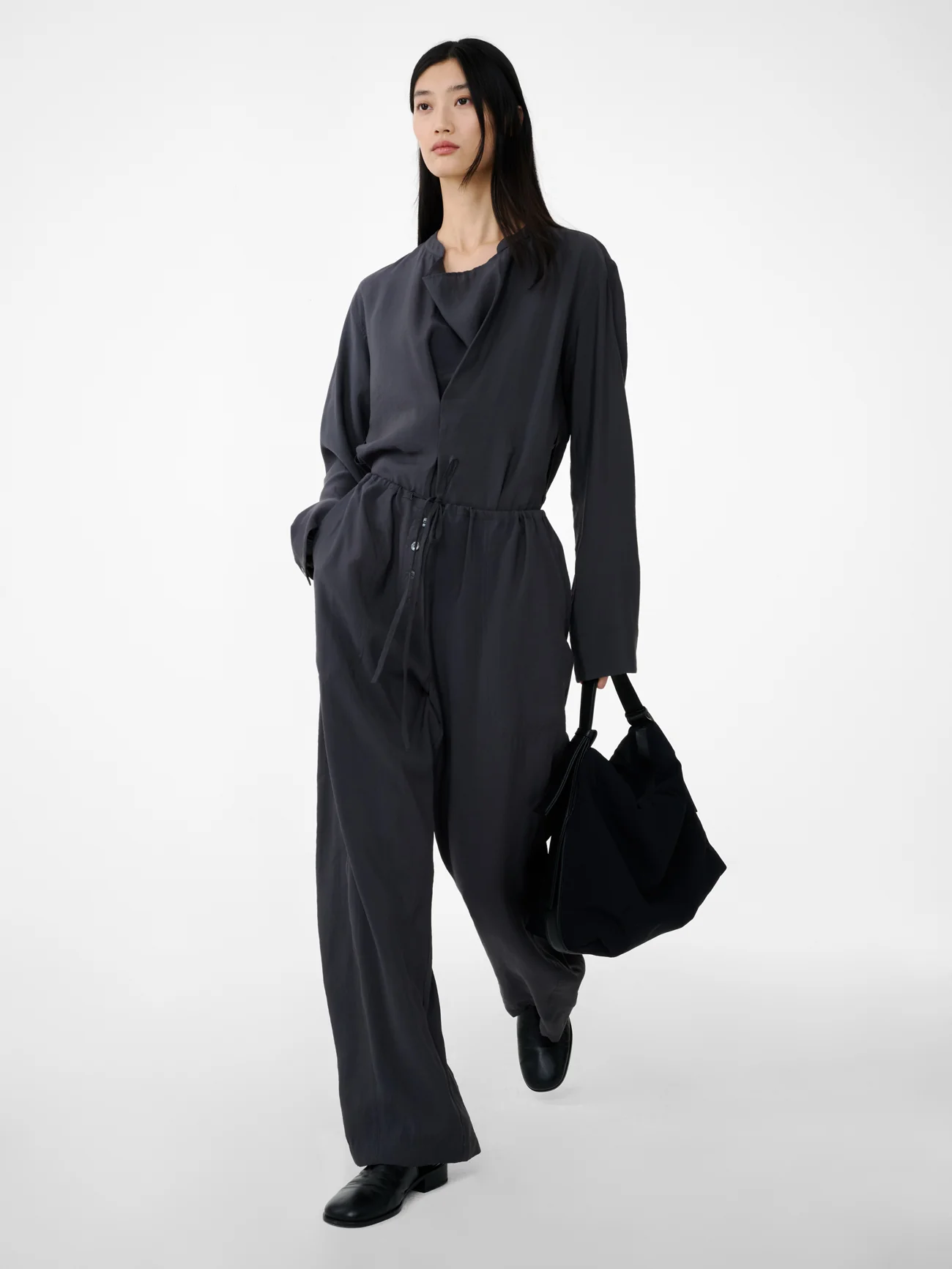 Hera Pant in Coal - Image 2
