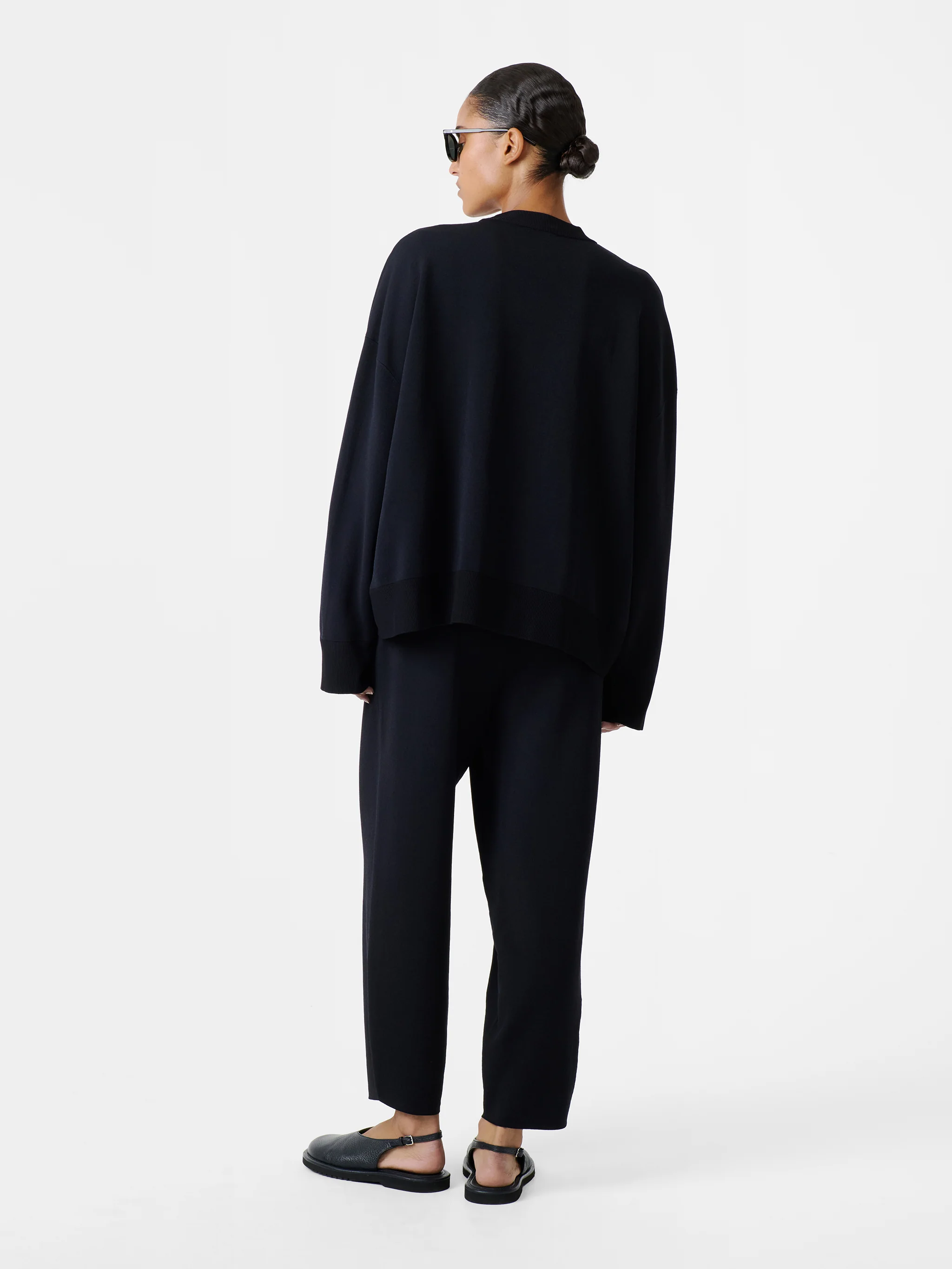 Idro Knit in Darkest Navy - Image 2