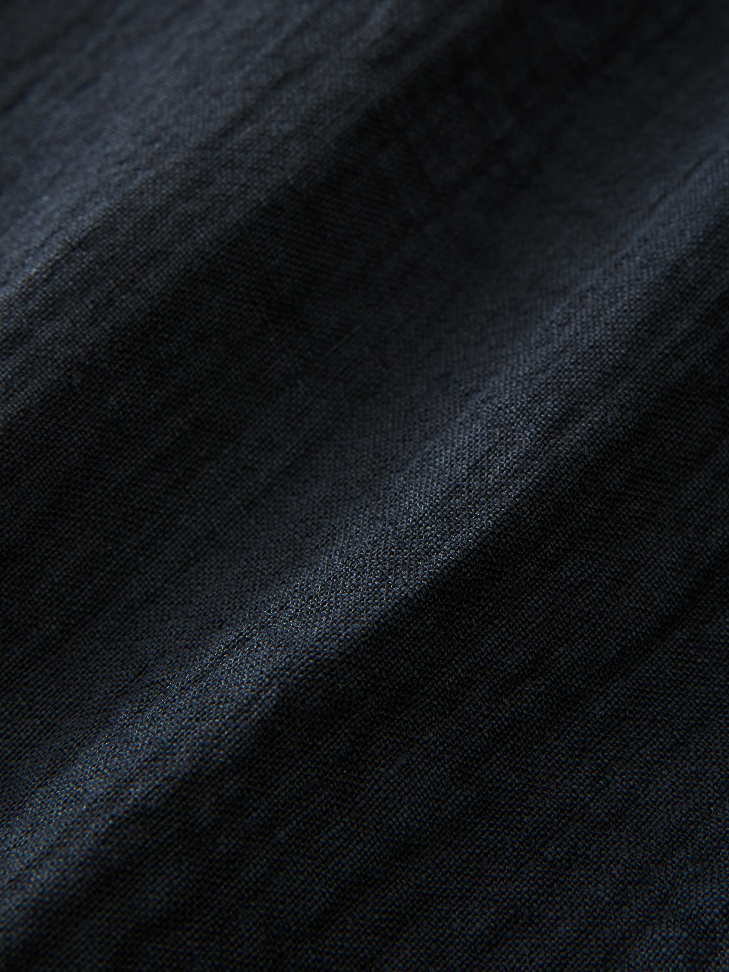 Joshua Linen Short in Darkest Navy - Image 8