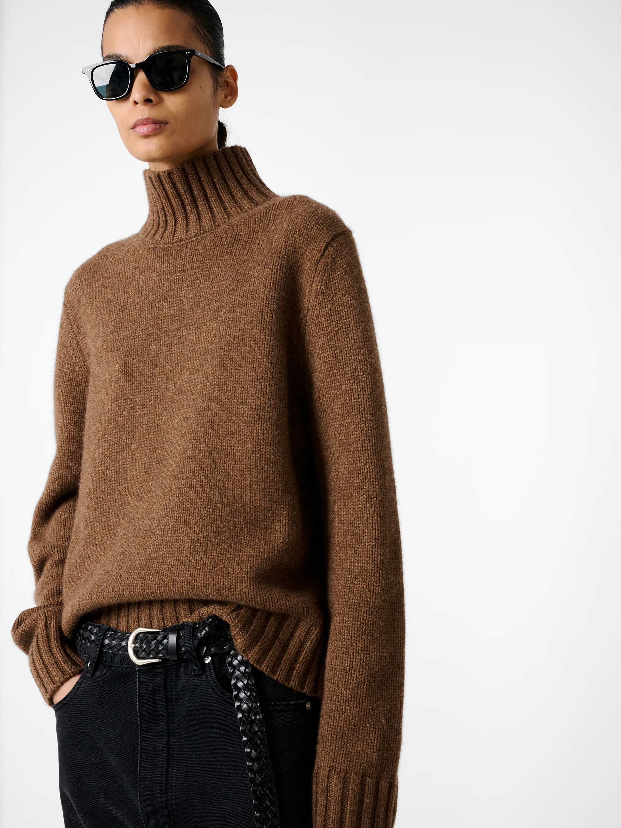 Loris Knit in Caramel - Image 5