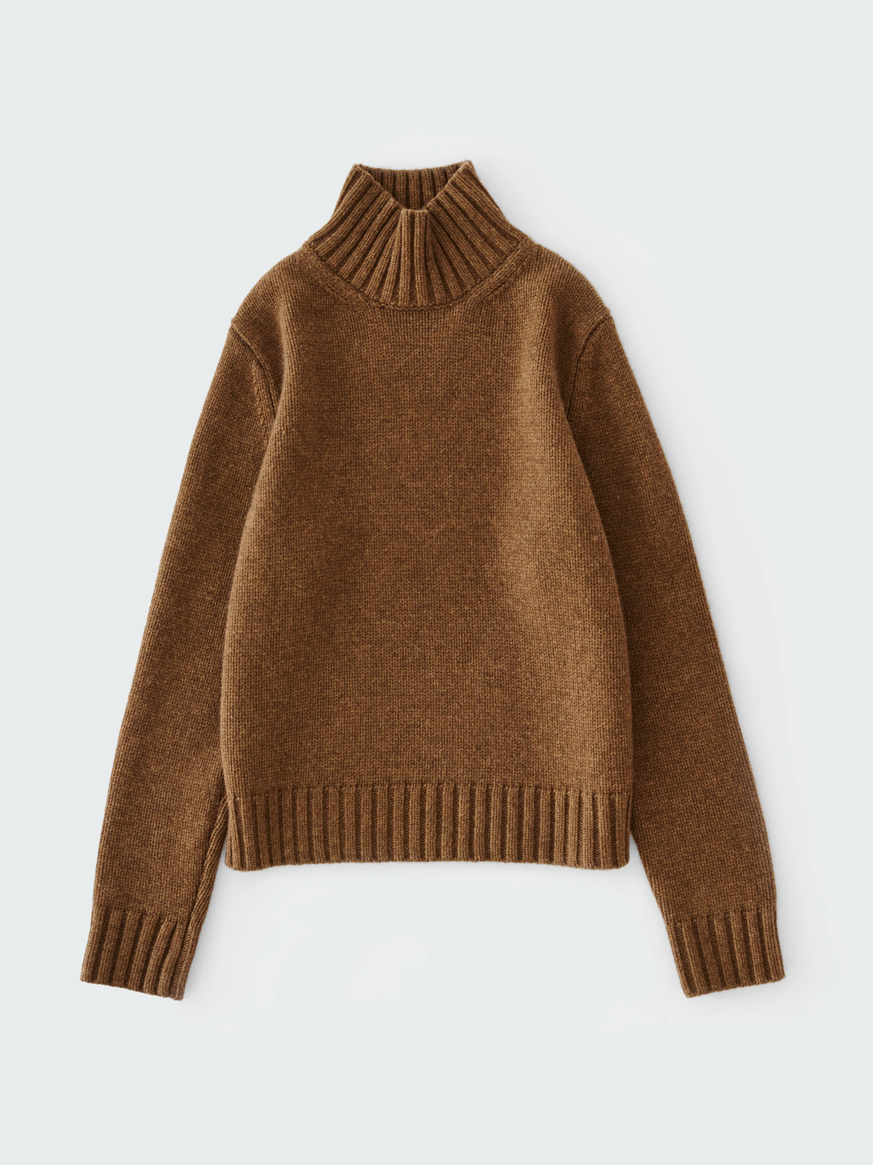 Loris Knit in Caramel - Image 9