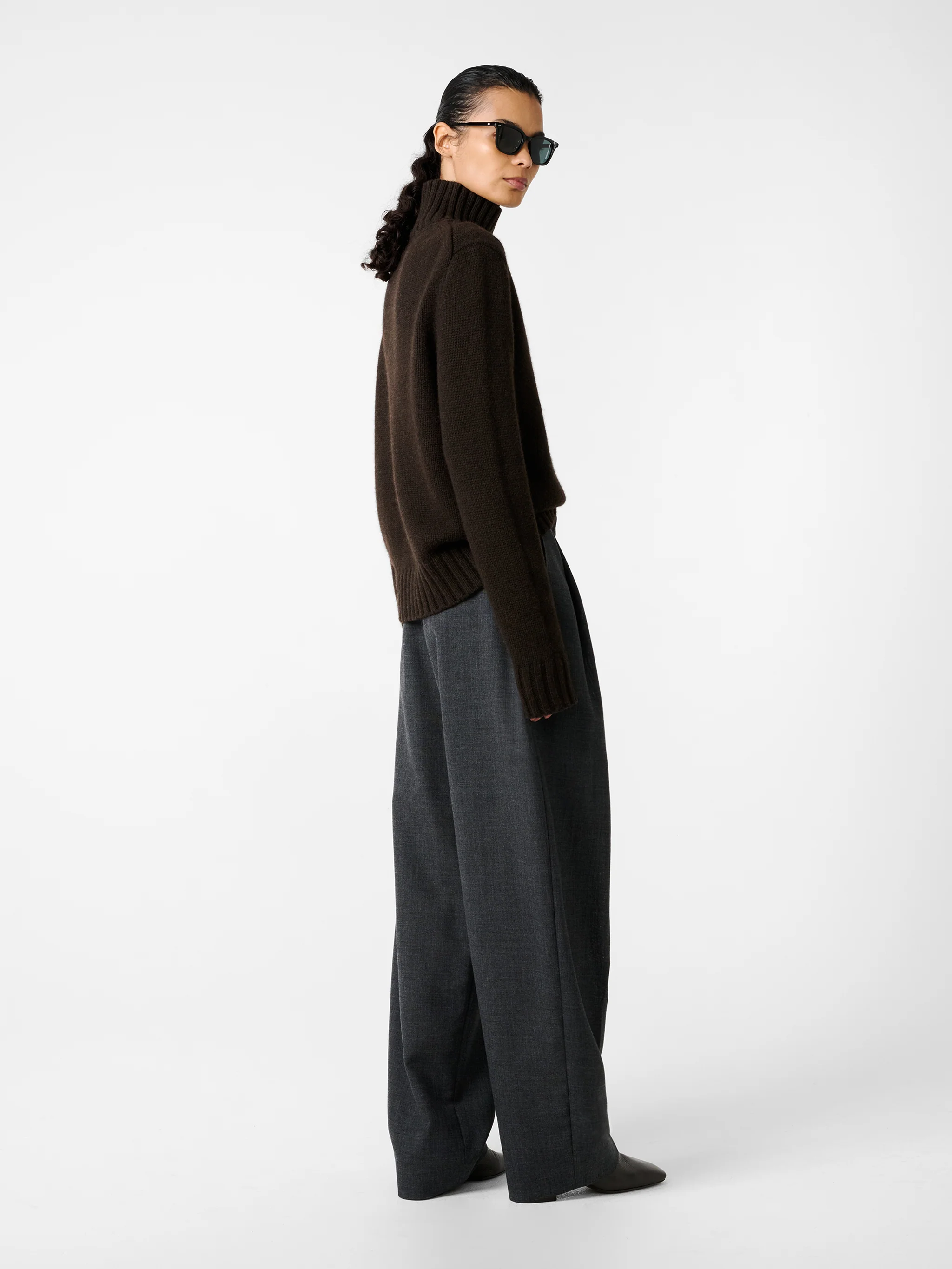 Loris Knit in Espresso Brown - Image 7