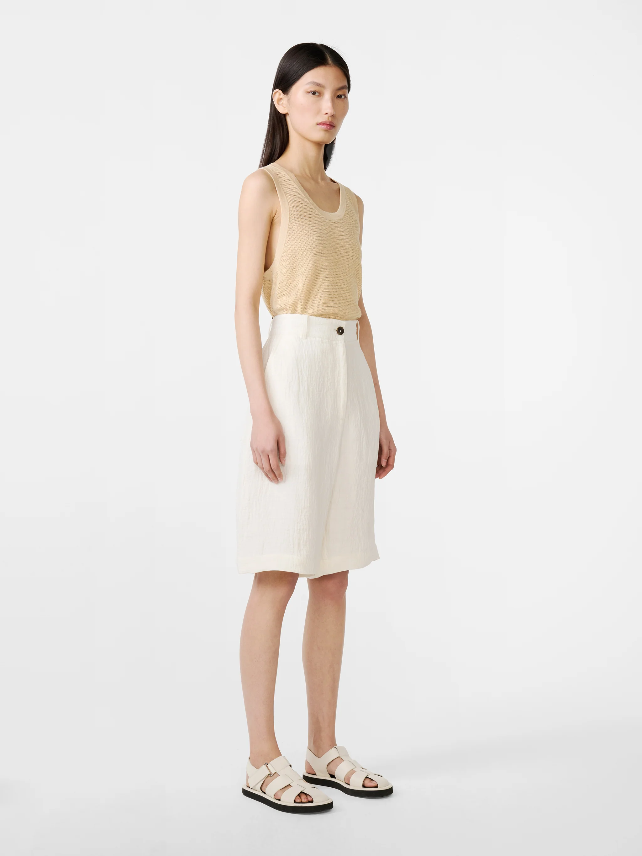 Luna Linen Short in Parchment - Image 3