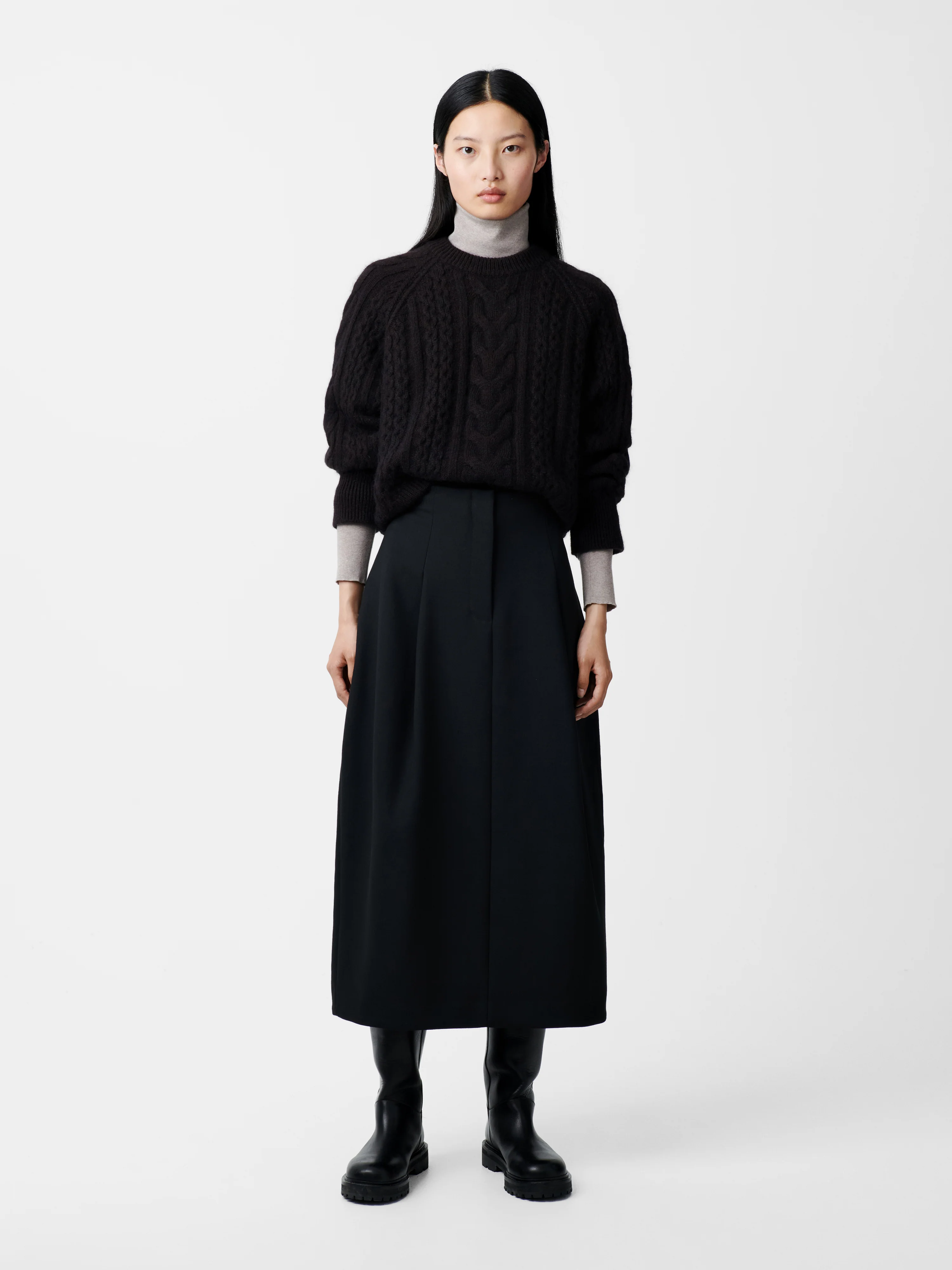 Molve Knit in Espresso - Image 2