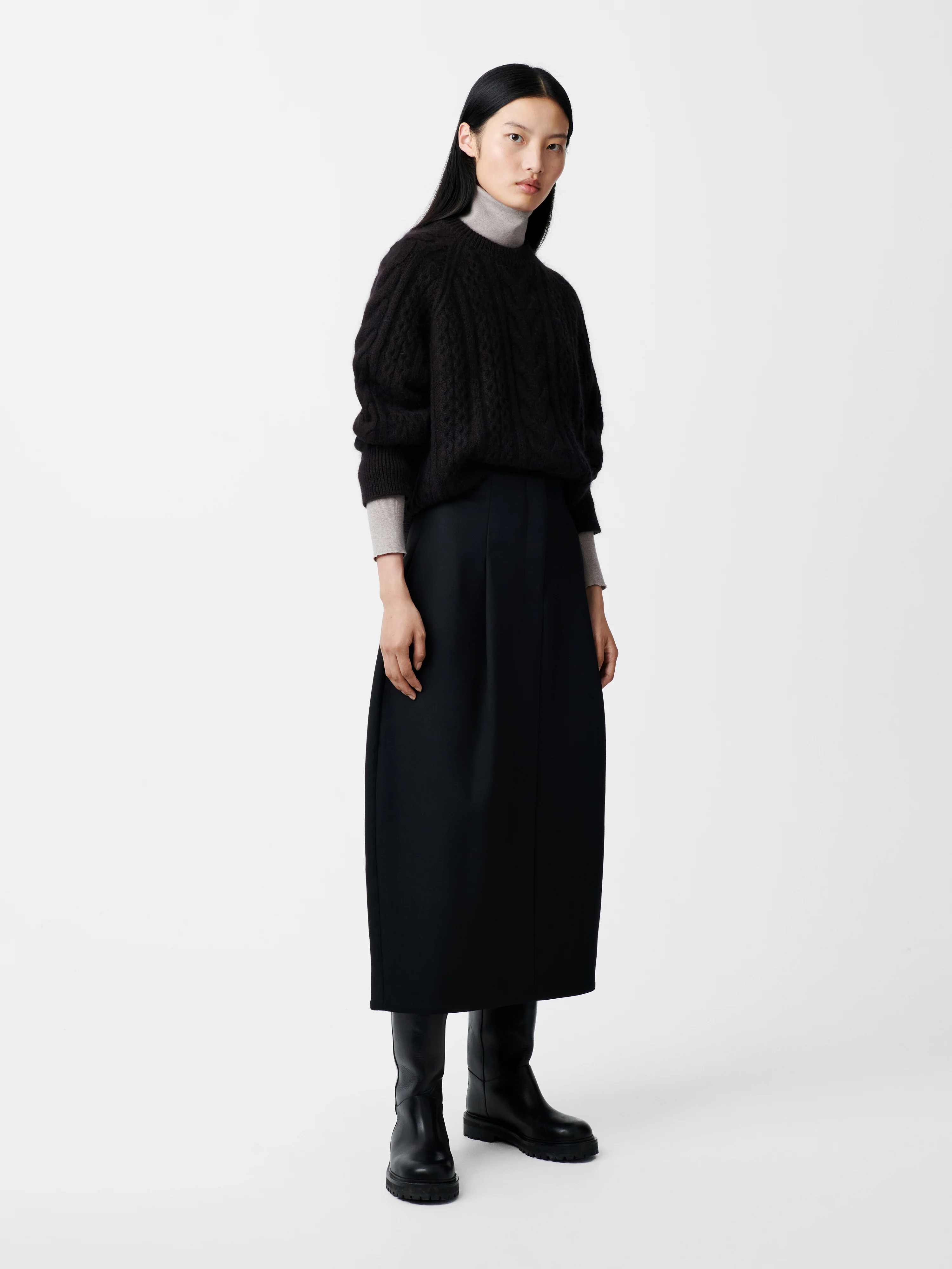Molve Knit in Espresso - Image 4