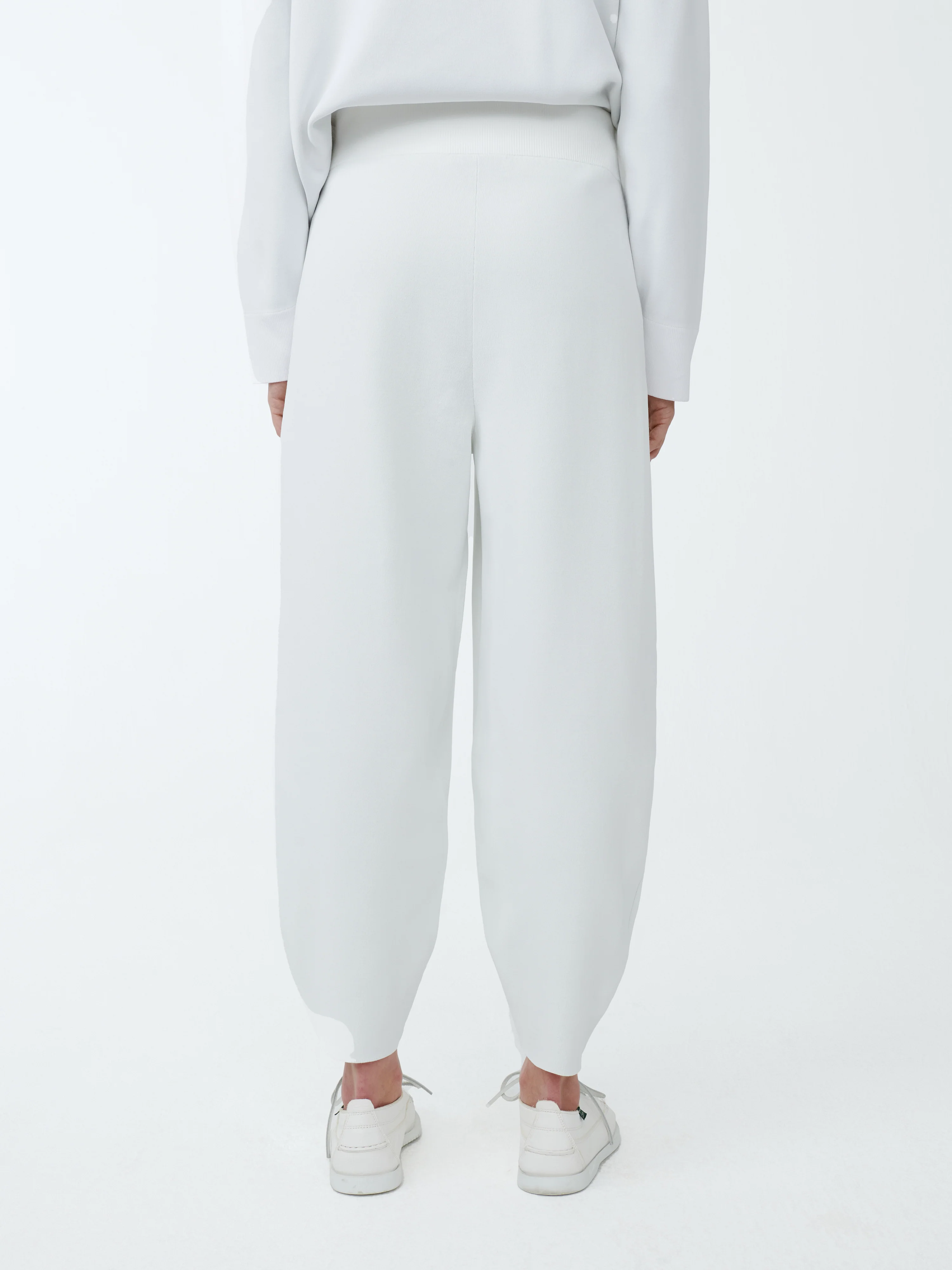 Moura Pant in Glacier - Image 6