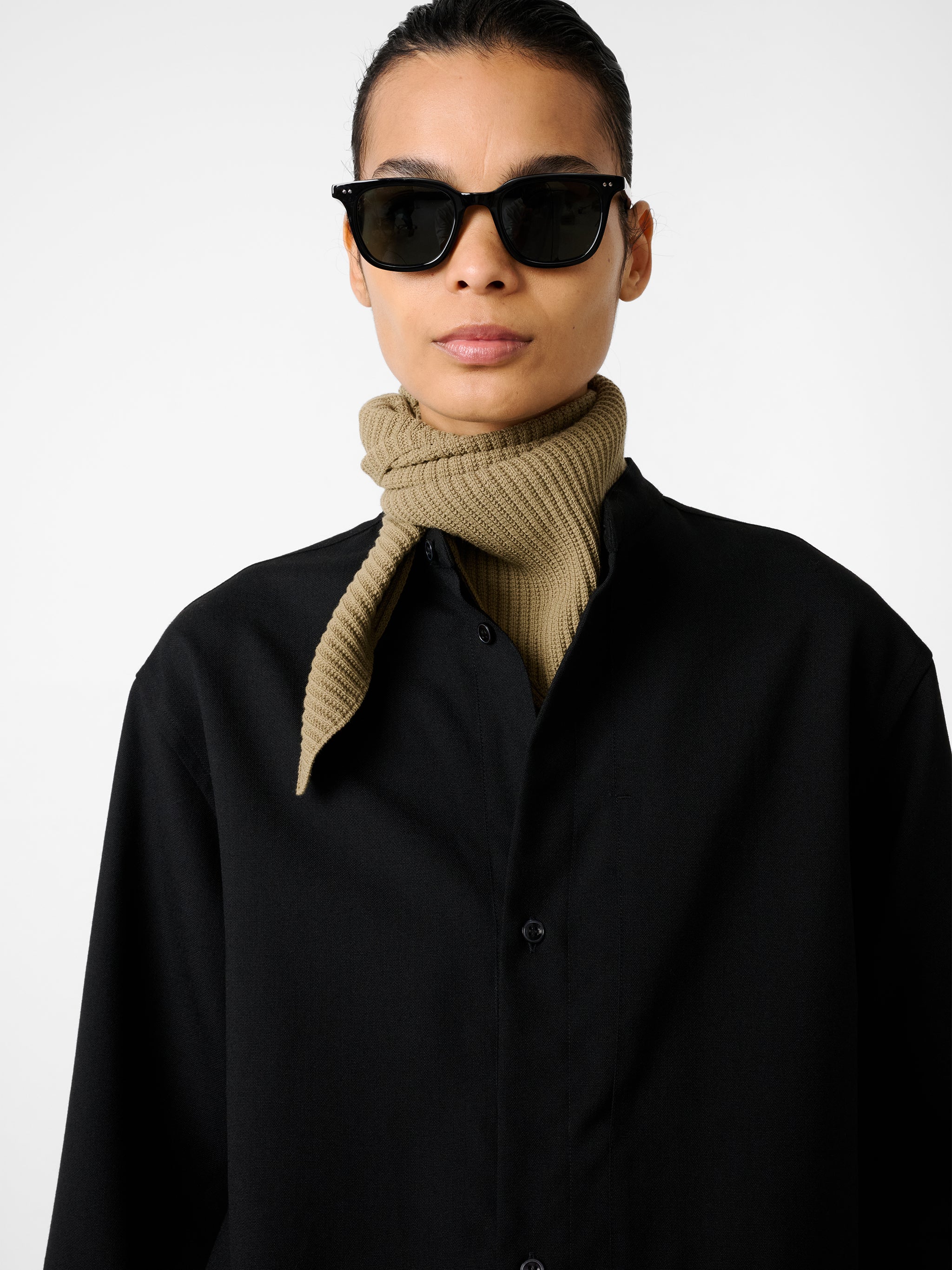 Noland Shirt in Black - Image 5