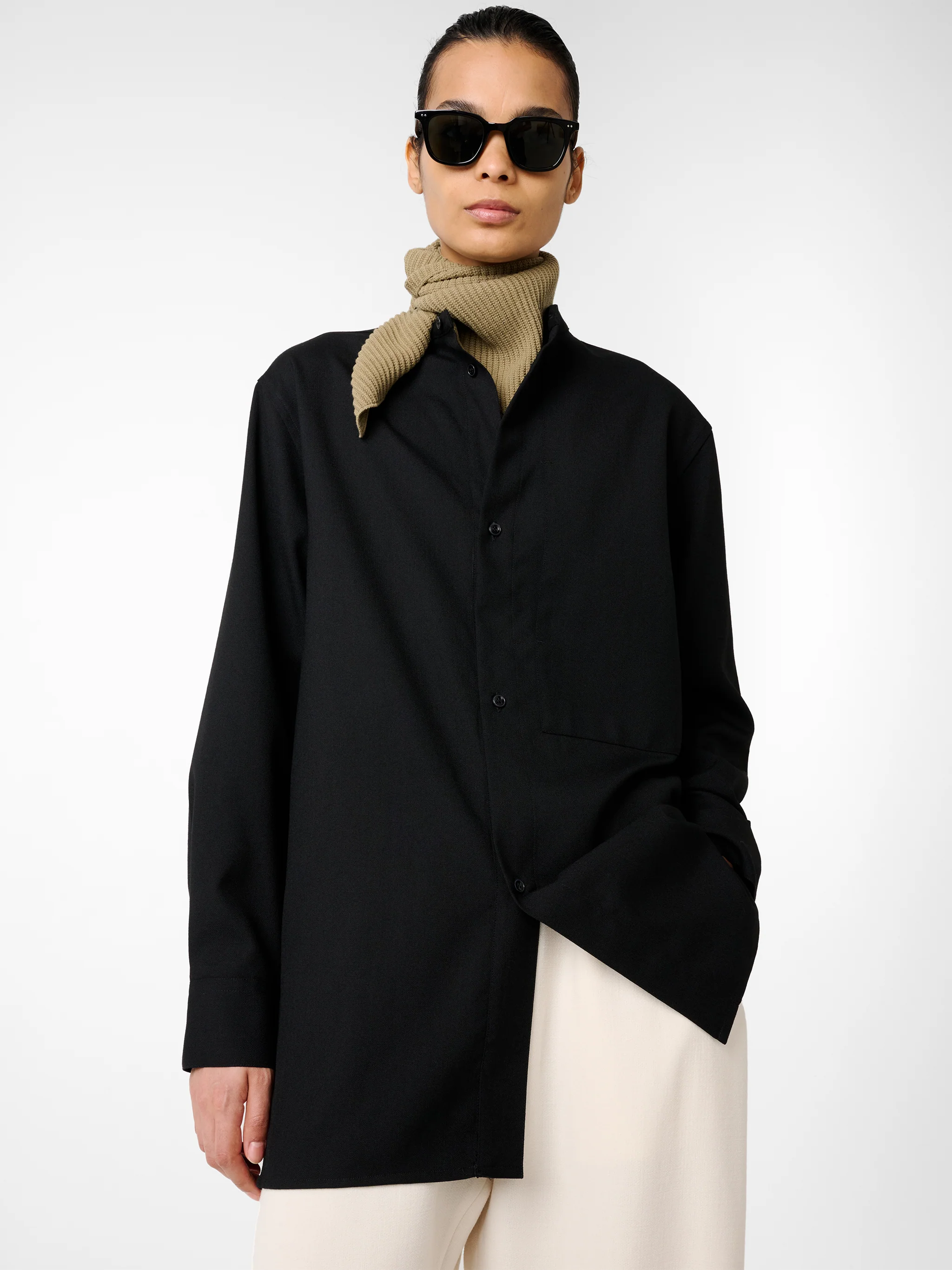 Noland Shirt in Black - Image 6