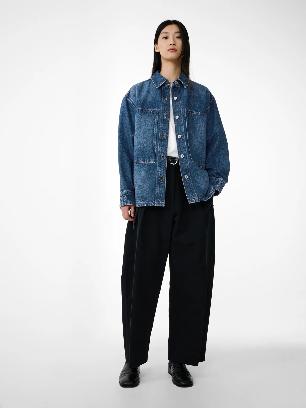 Paso Denim Shirt in Worn Wash Indigo - Image 4