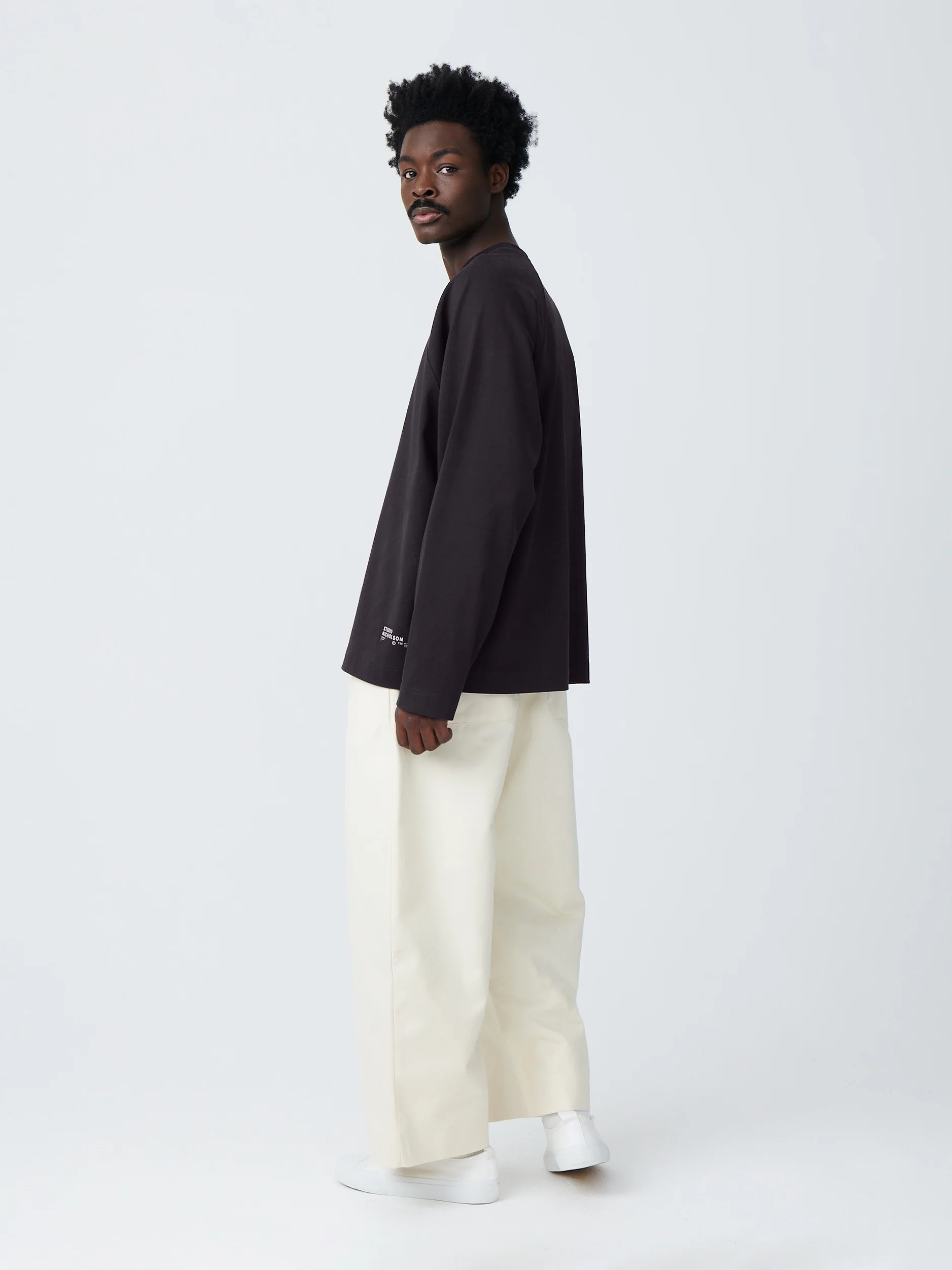 Platt T-Shirt in Black Grape - Image 5