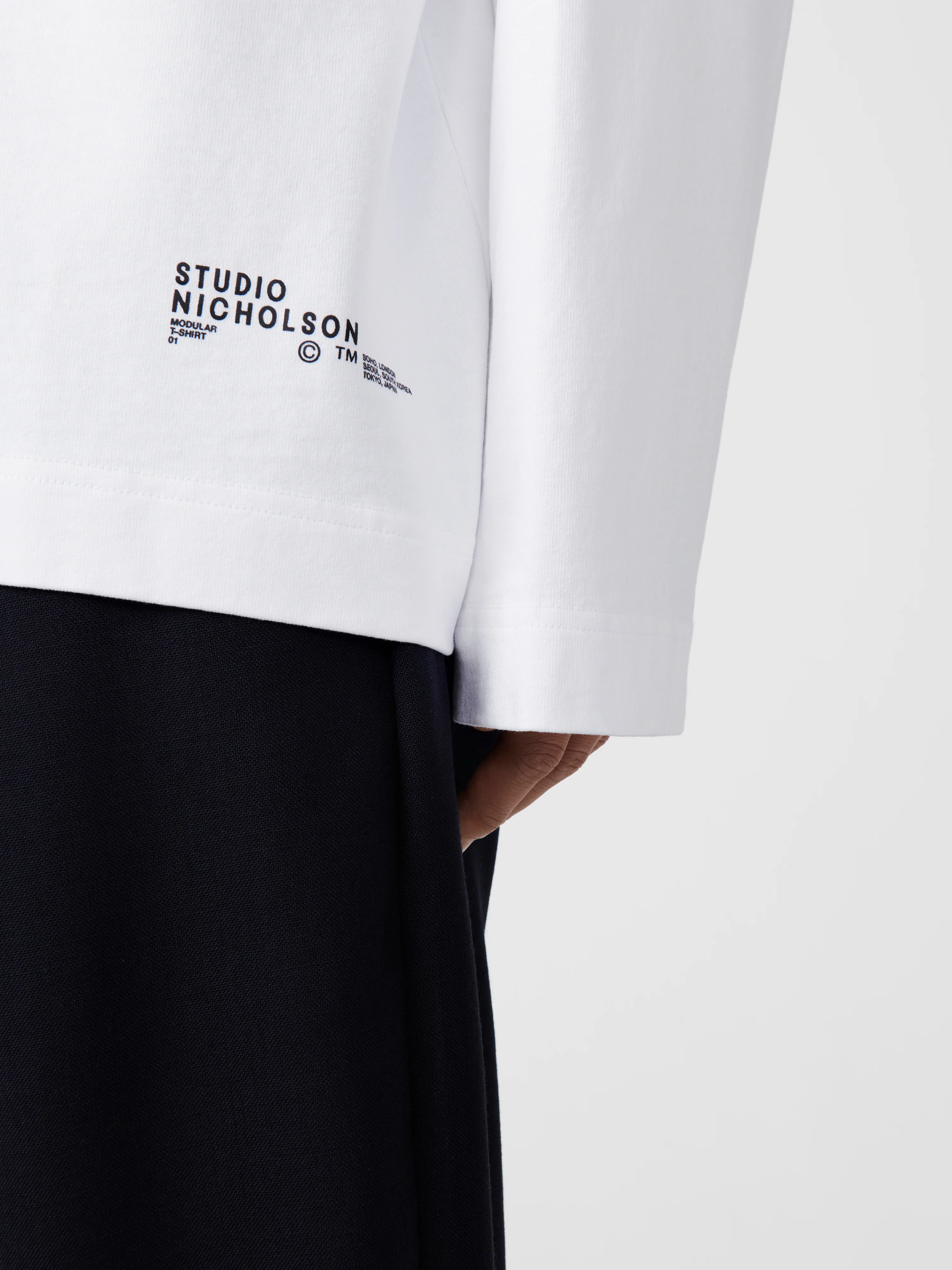 Platt T-Shirt in White - Image 4