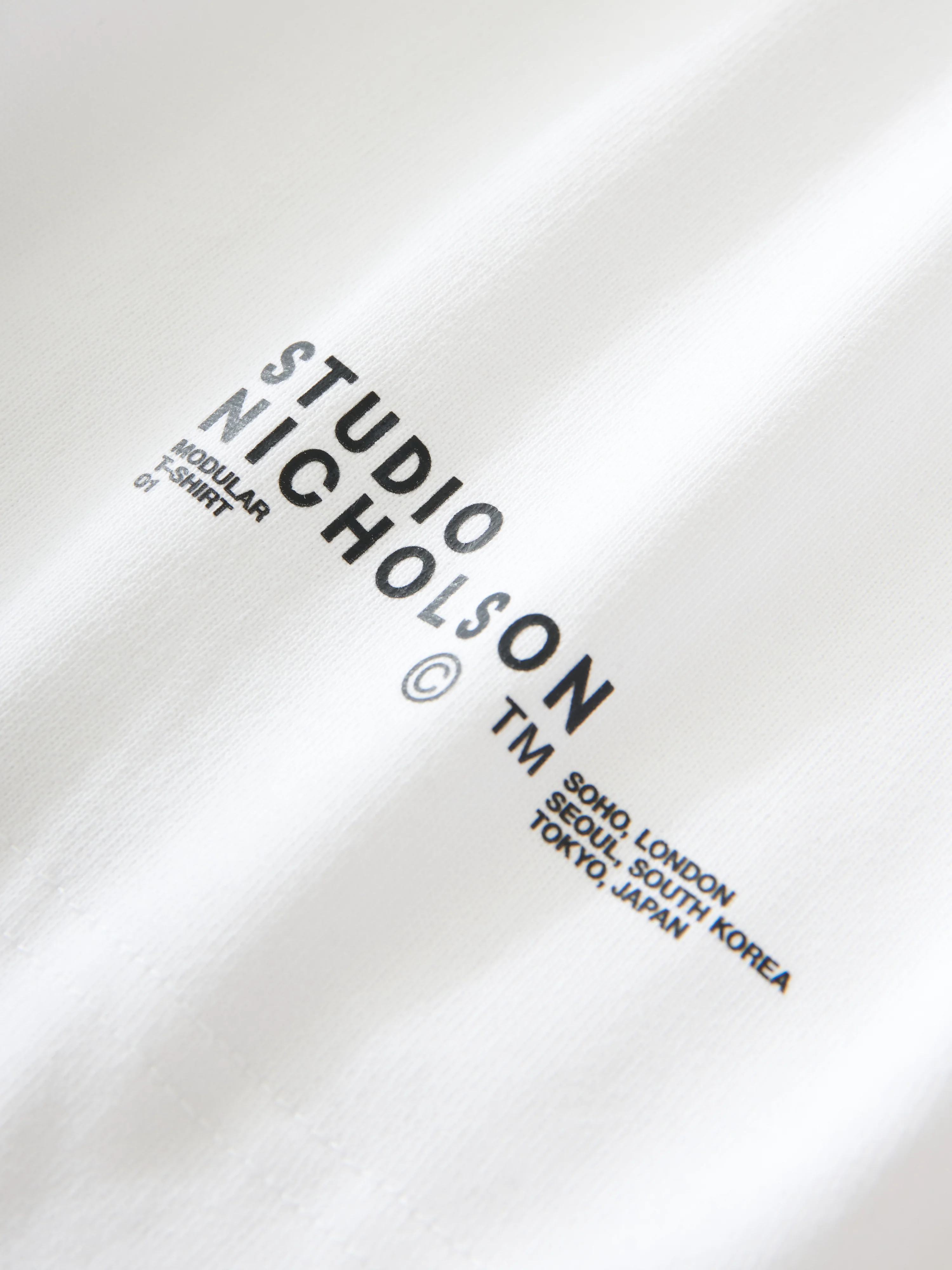 Platt T-Shirt in White - Image 7