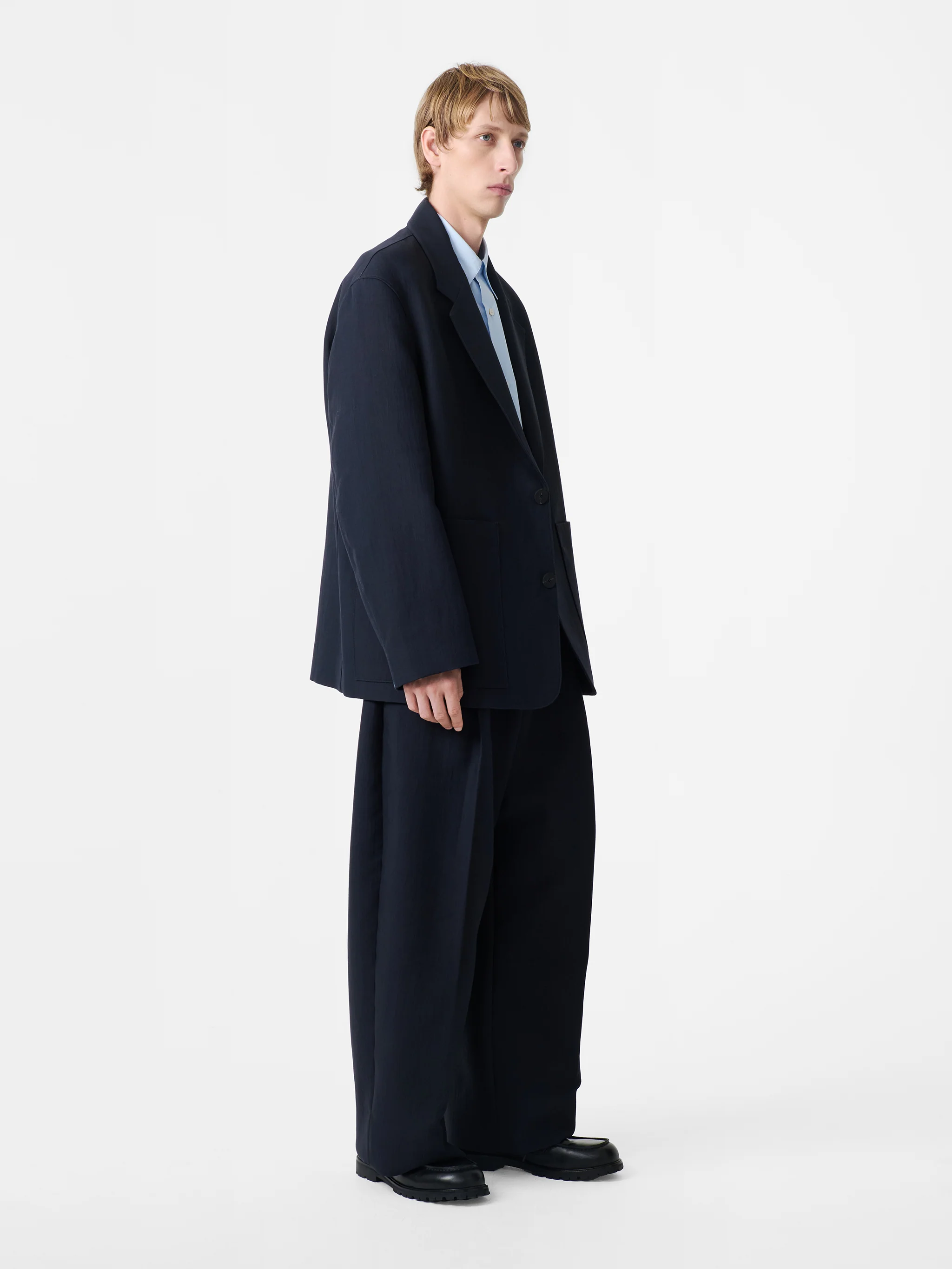 Pull Pant in Darkest Navy - Image 2