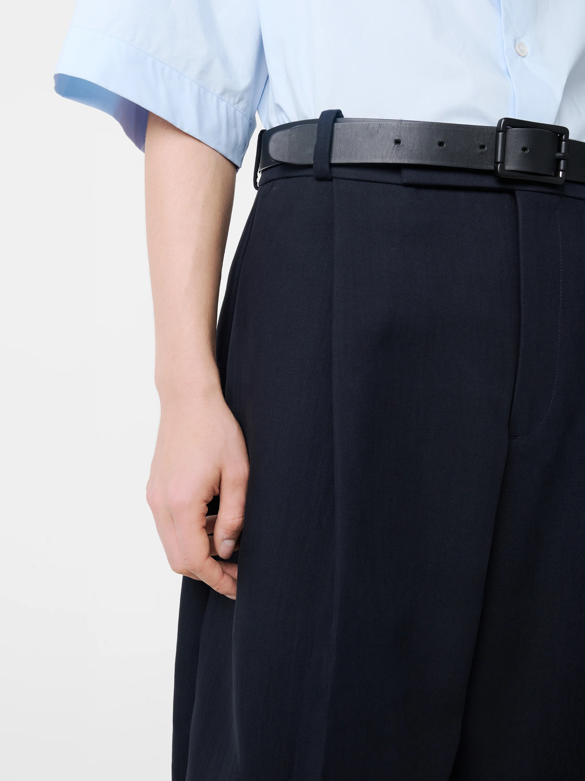 Pull Pant in Darkest Navy - Image 6