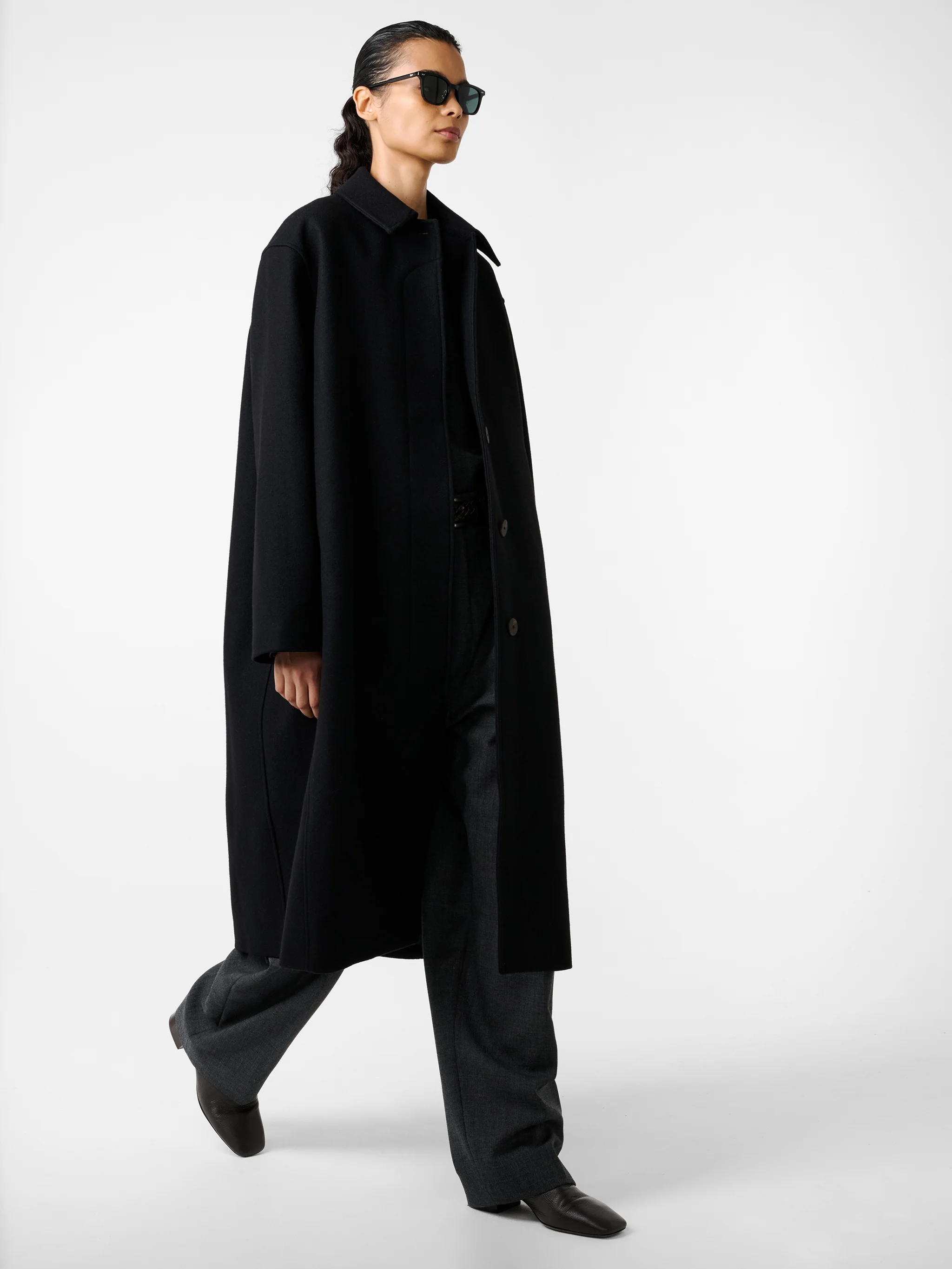 Ria Coat in Black - Image 4