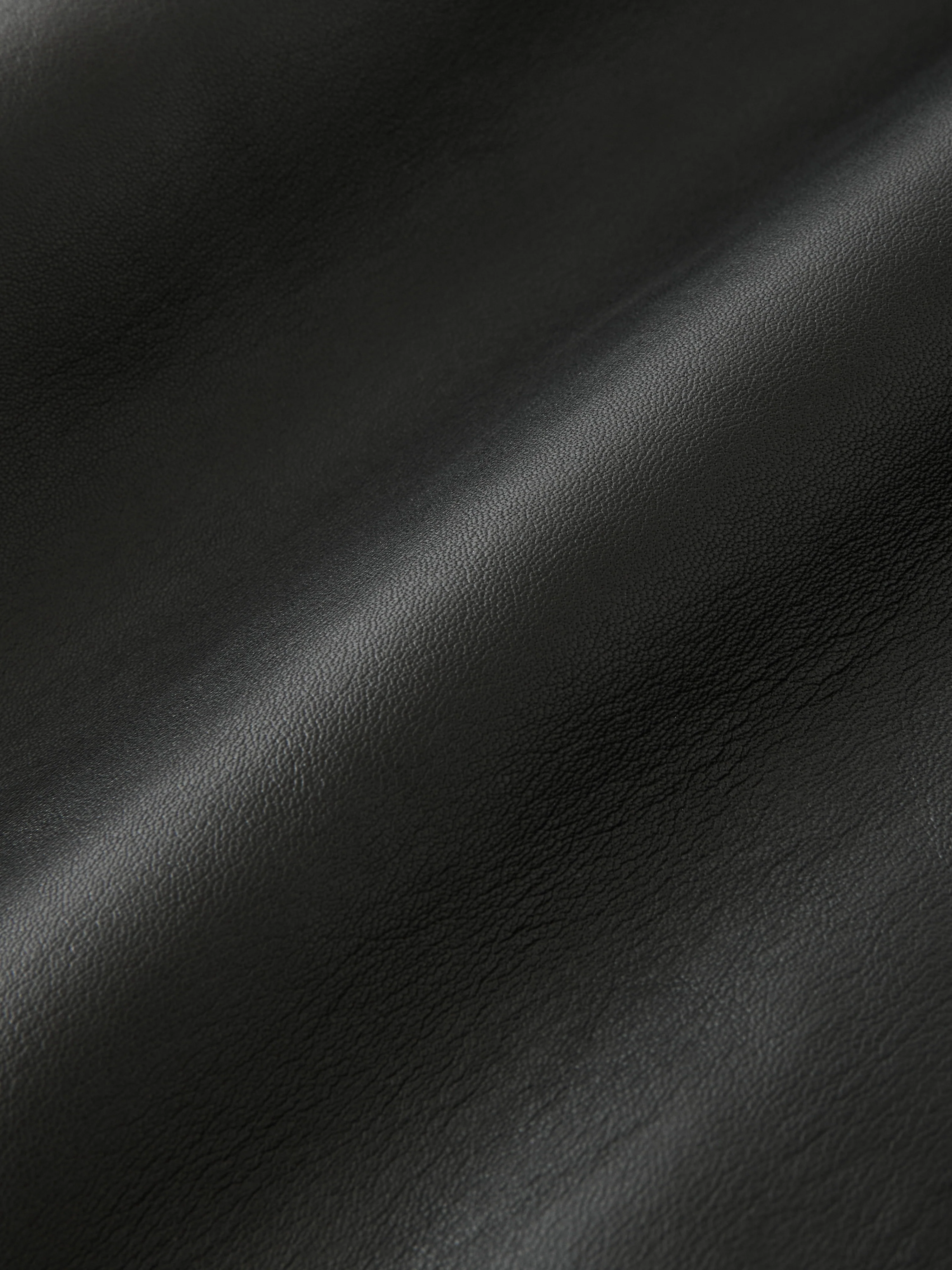 Ridger Leather Coat in Black - Image 8