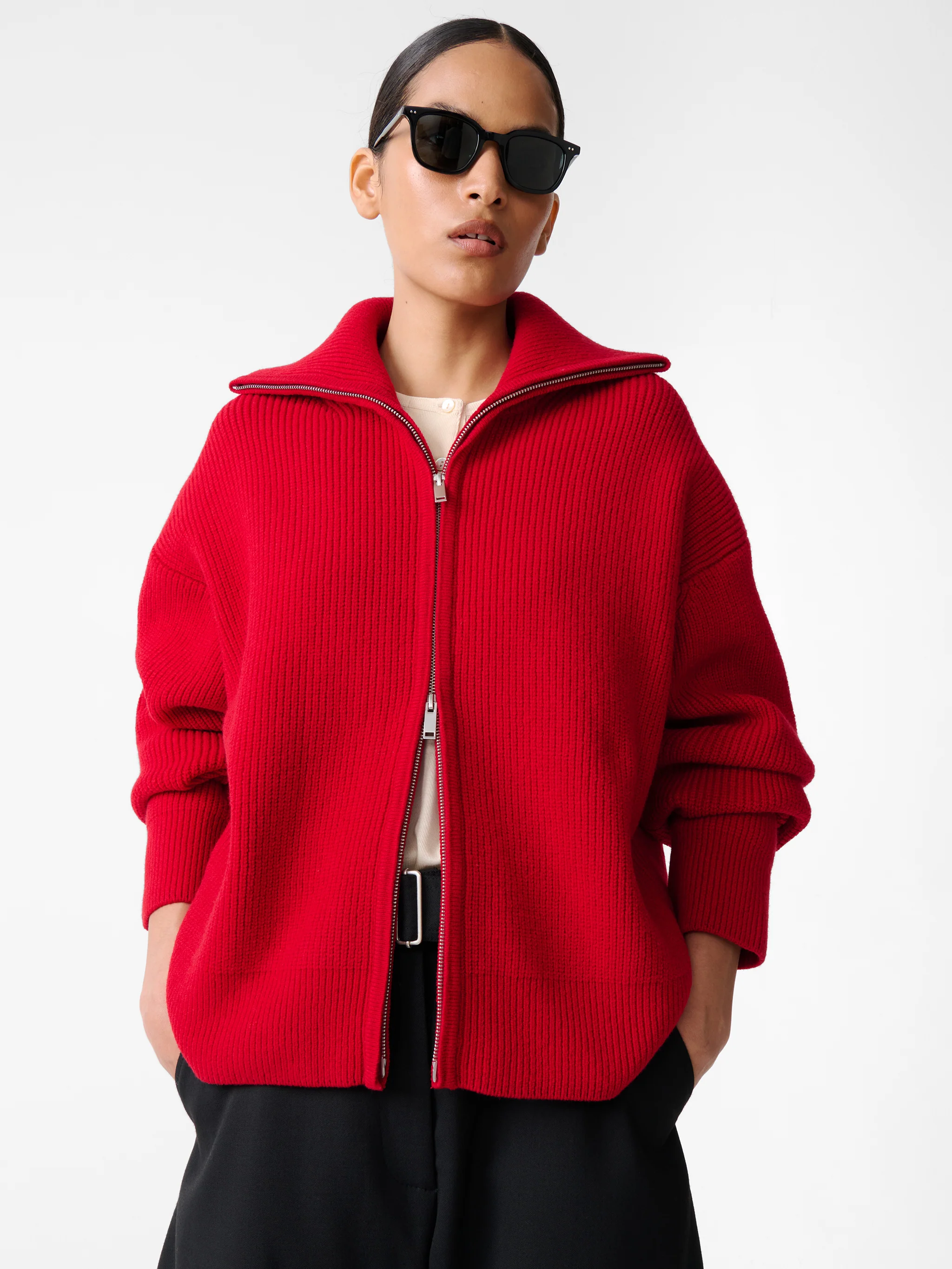 Sandos Knit in Crimson - Image 4