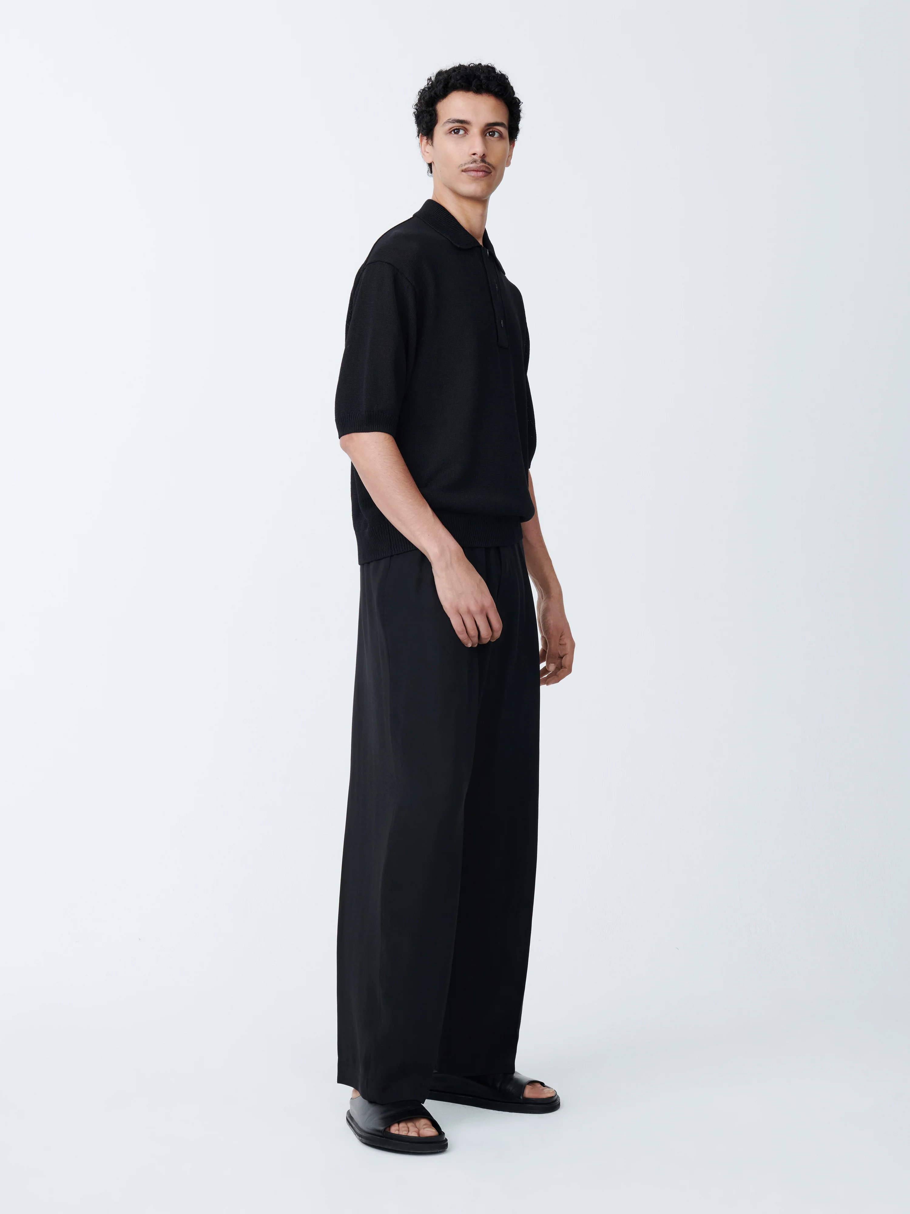 Swing Knit in Darkest Navy - Image 3