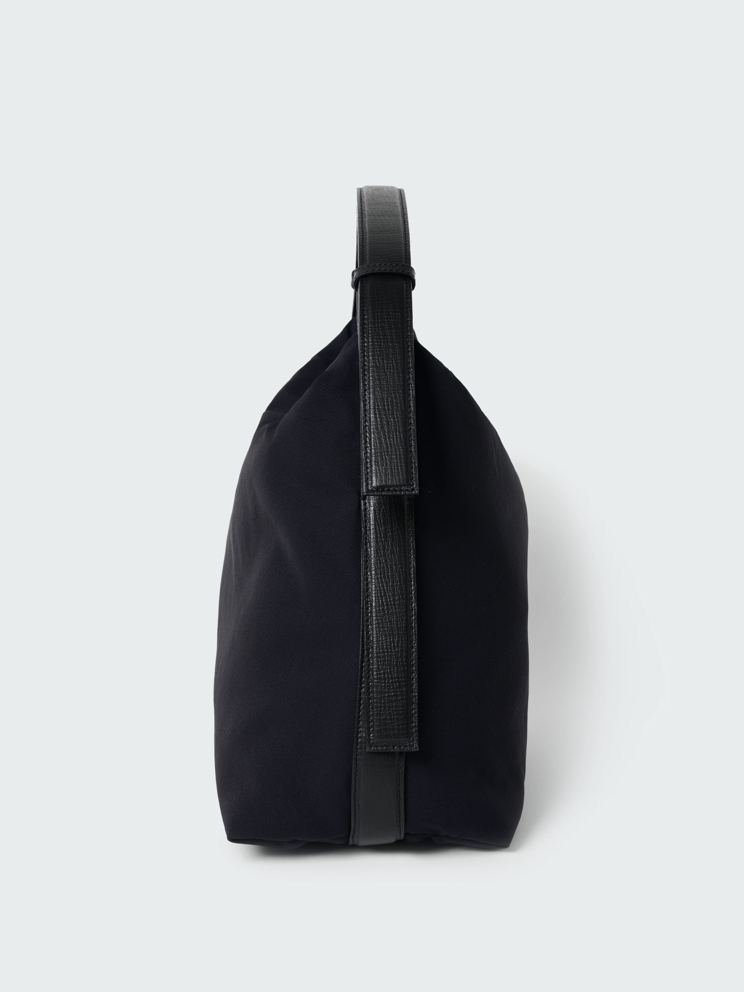 Transit Bag in Darkest Navy - Image 6