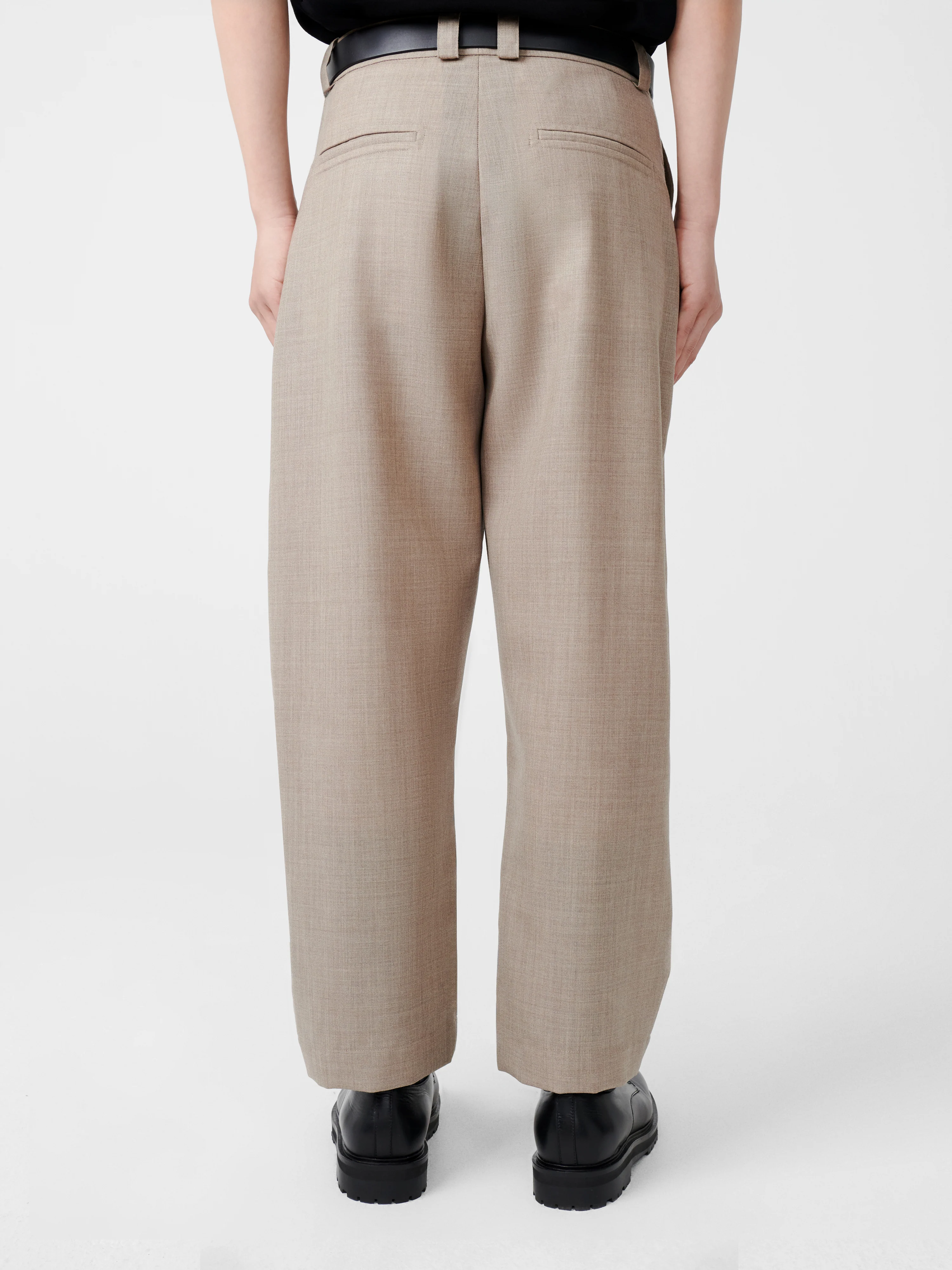 Tuck Tropical Wool Pant in Straw Melange - Image 6