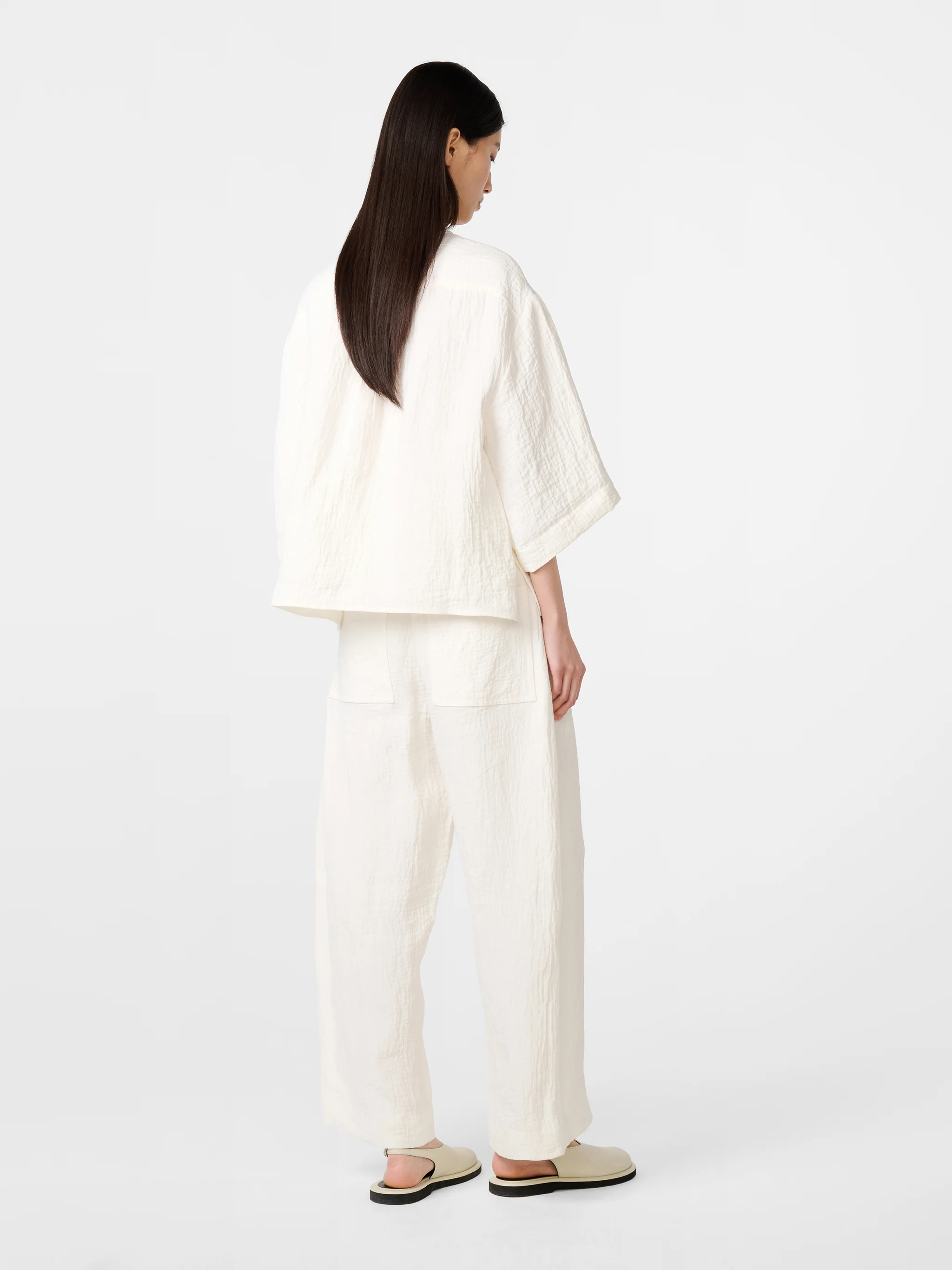 Tuttle Linen Shirt in Parchment - Image 4