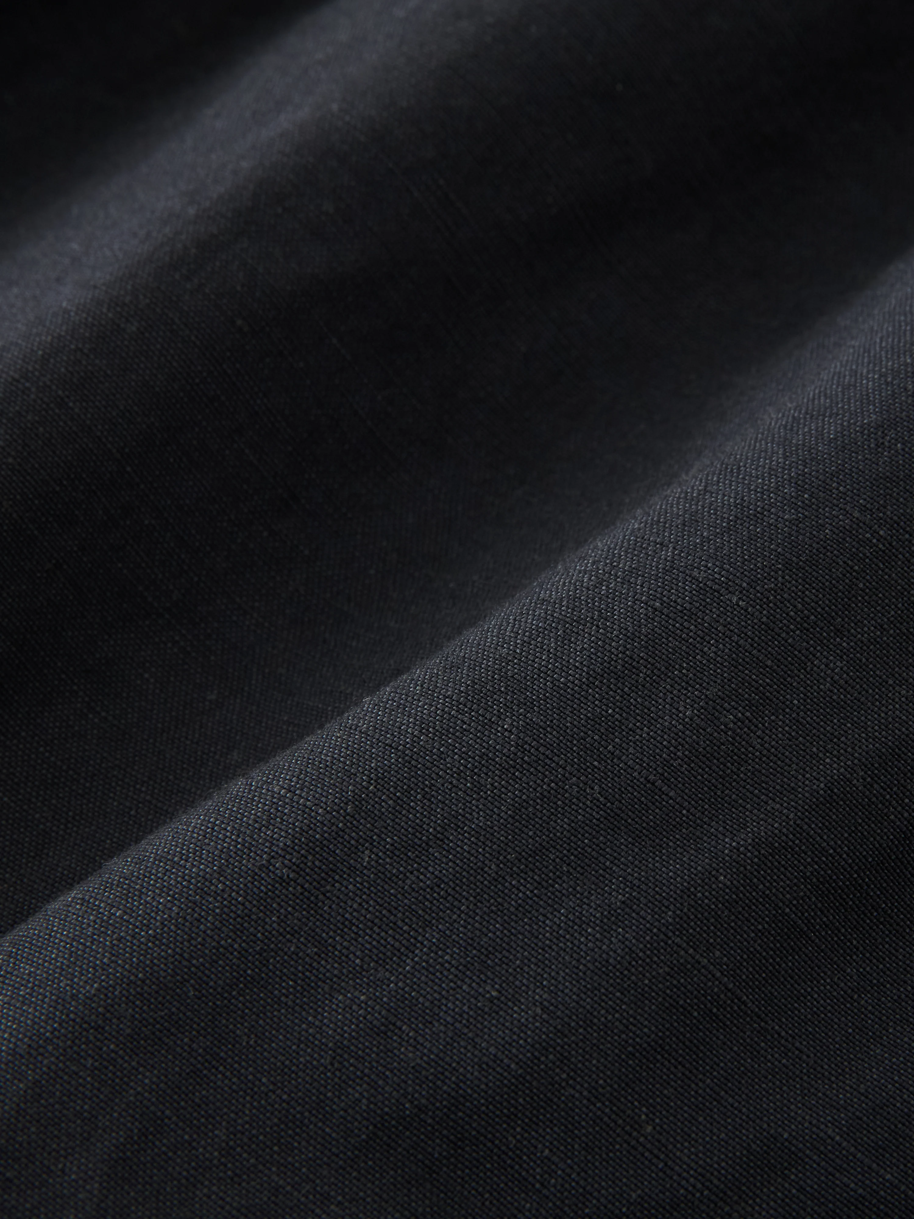 Tuttle Shirt in Darkest Navy - Image 7
