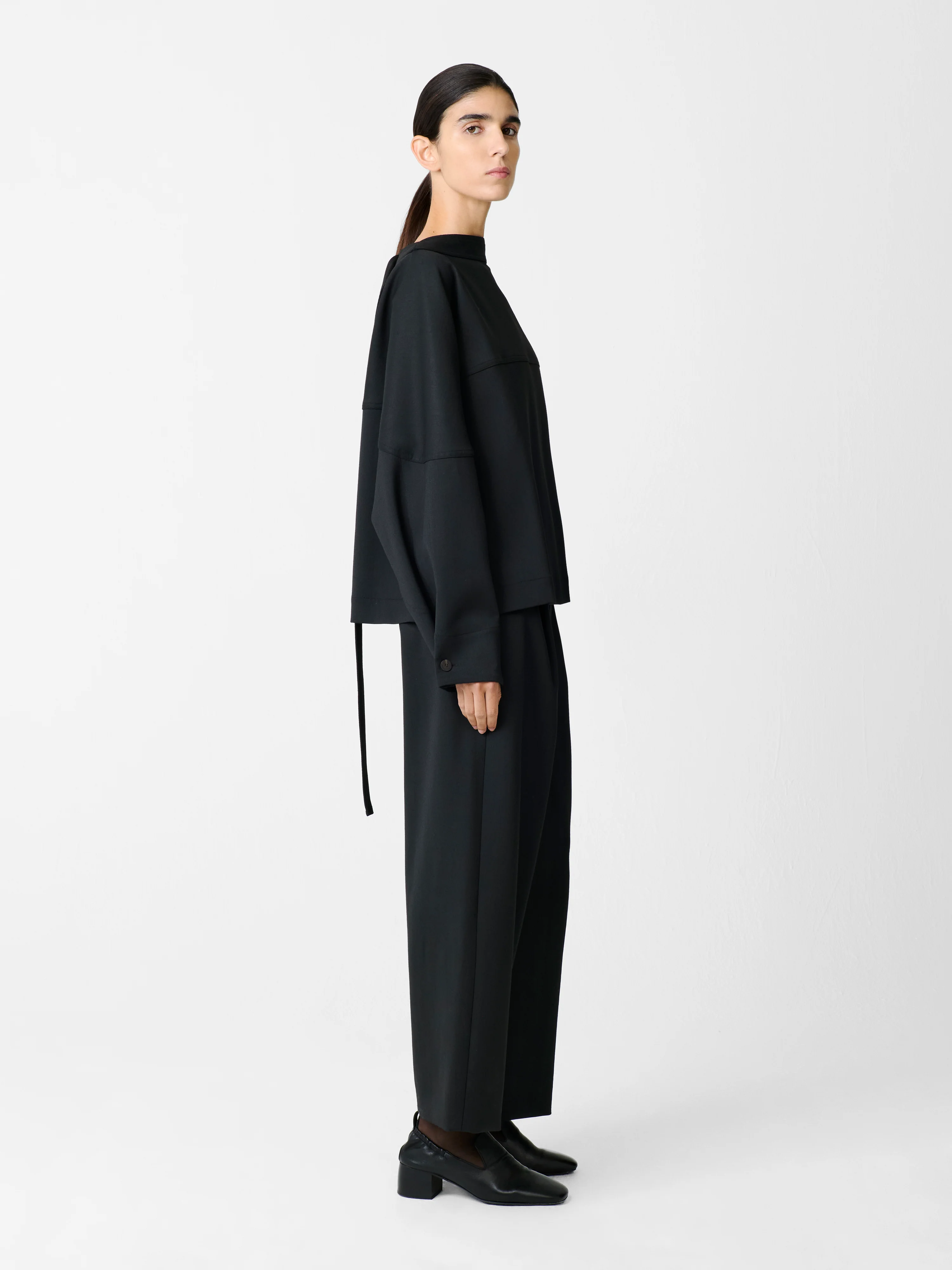 Velho Top in Black - Image 4