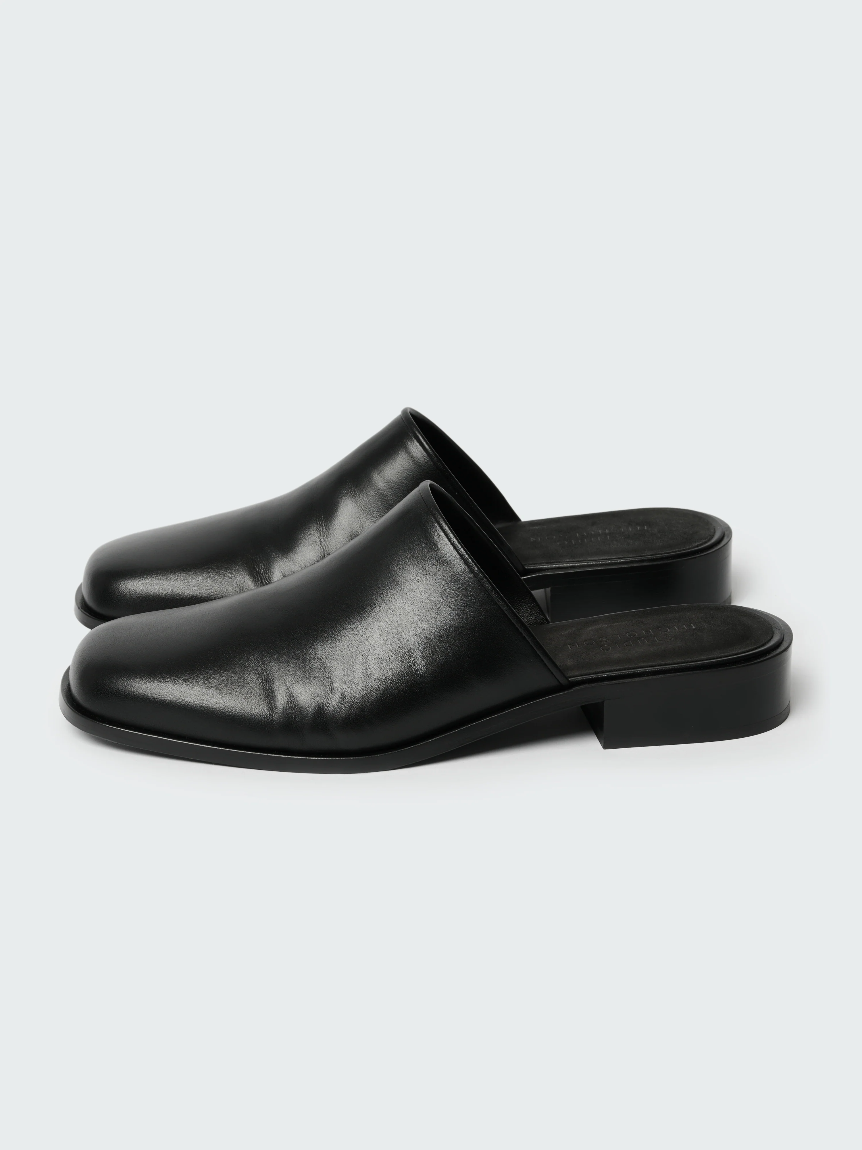 Women's Barlow Shoe in Black - Image 3