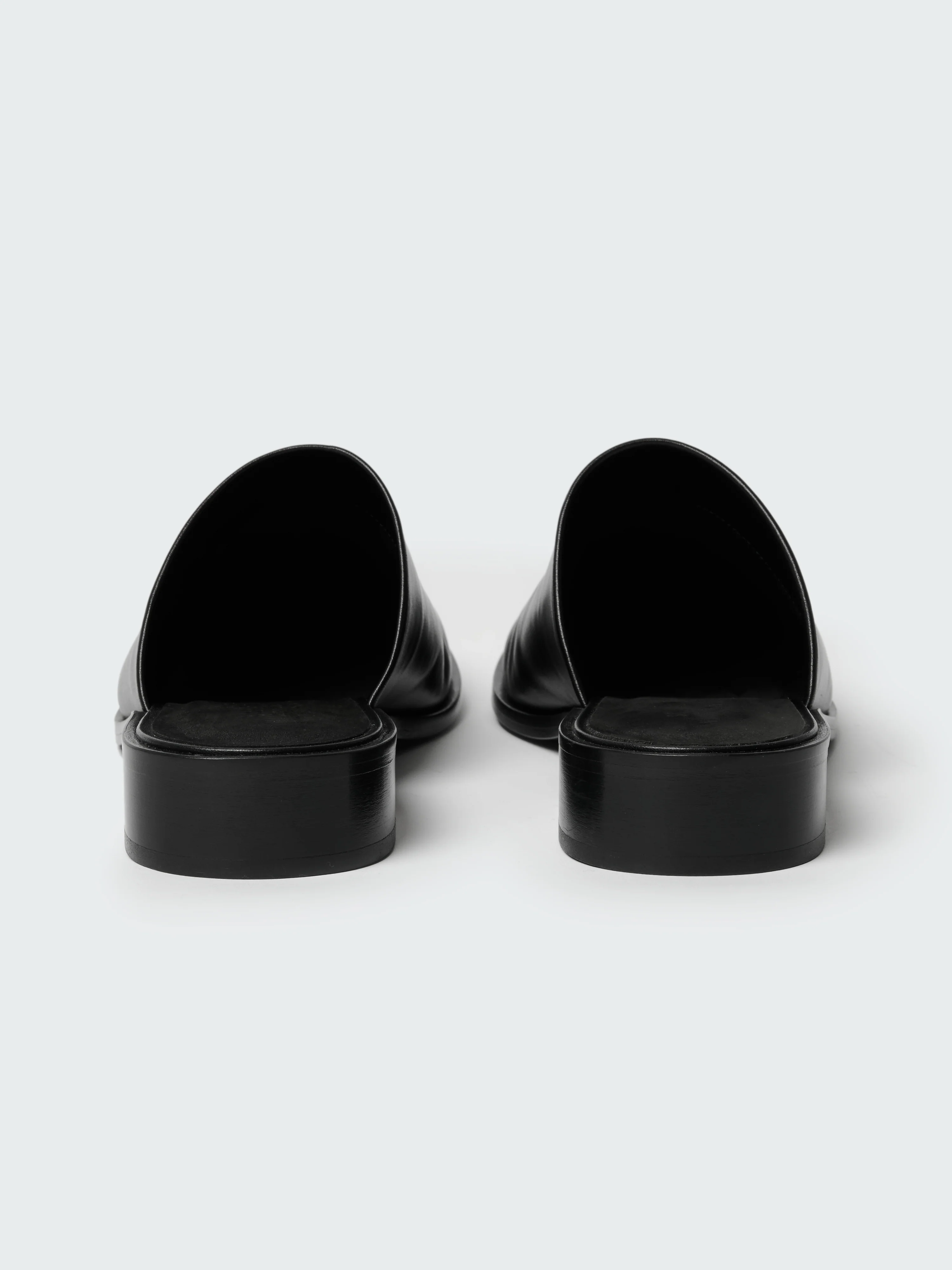 Women's Barlow Shoe in Black - Image 5