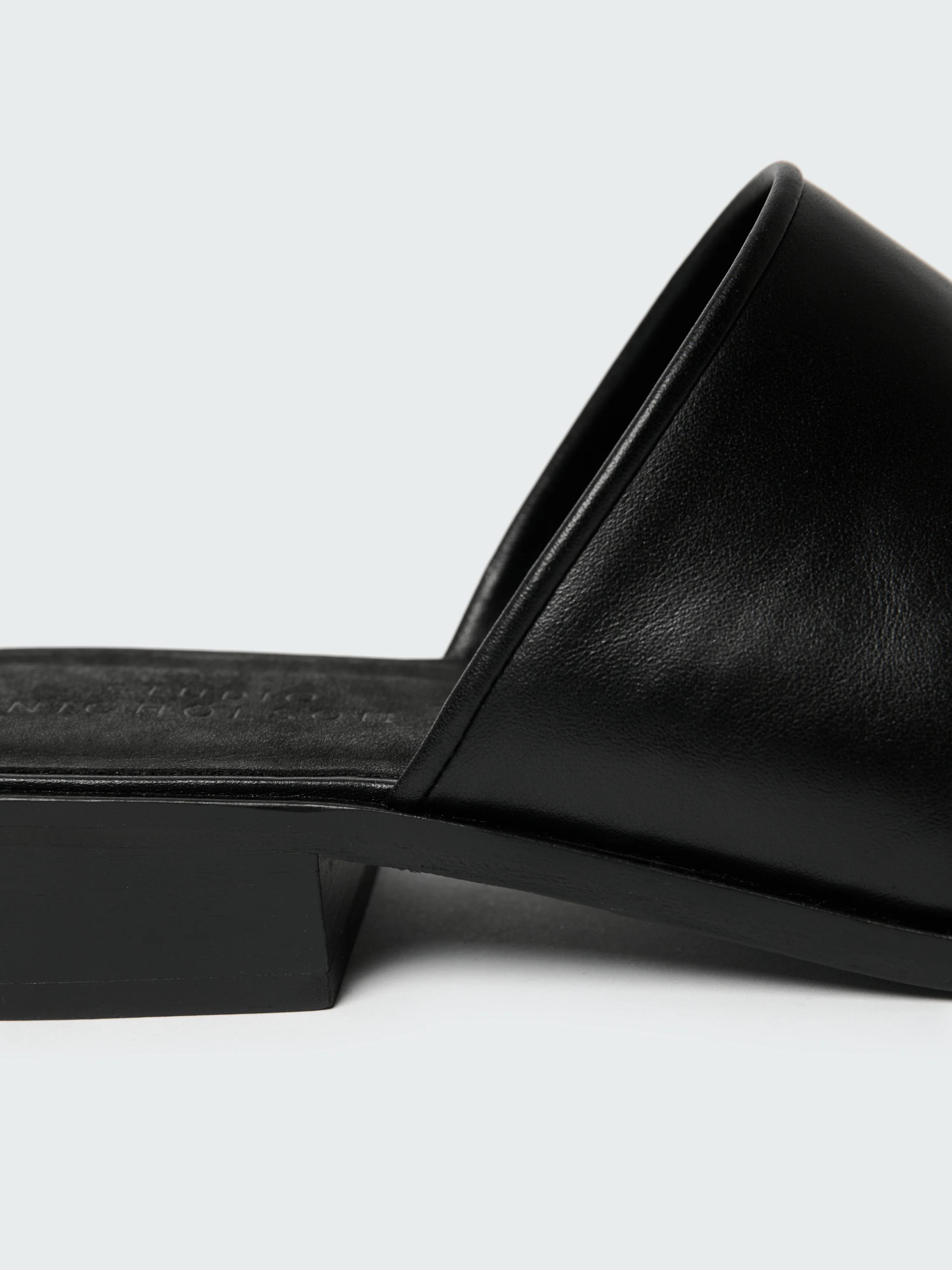 Women's Barlow Shoe in Black - Image 7