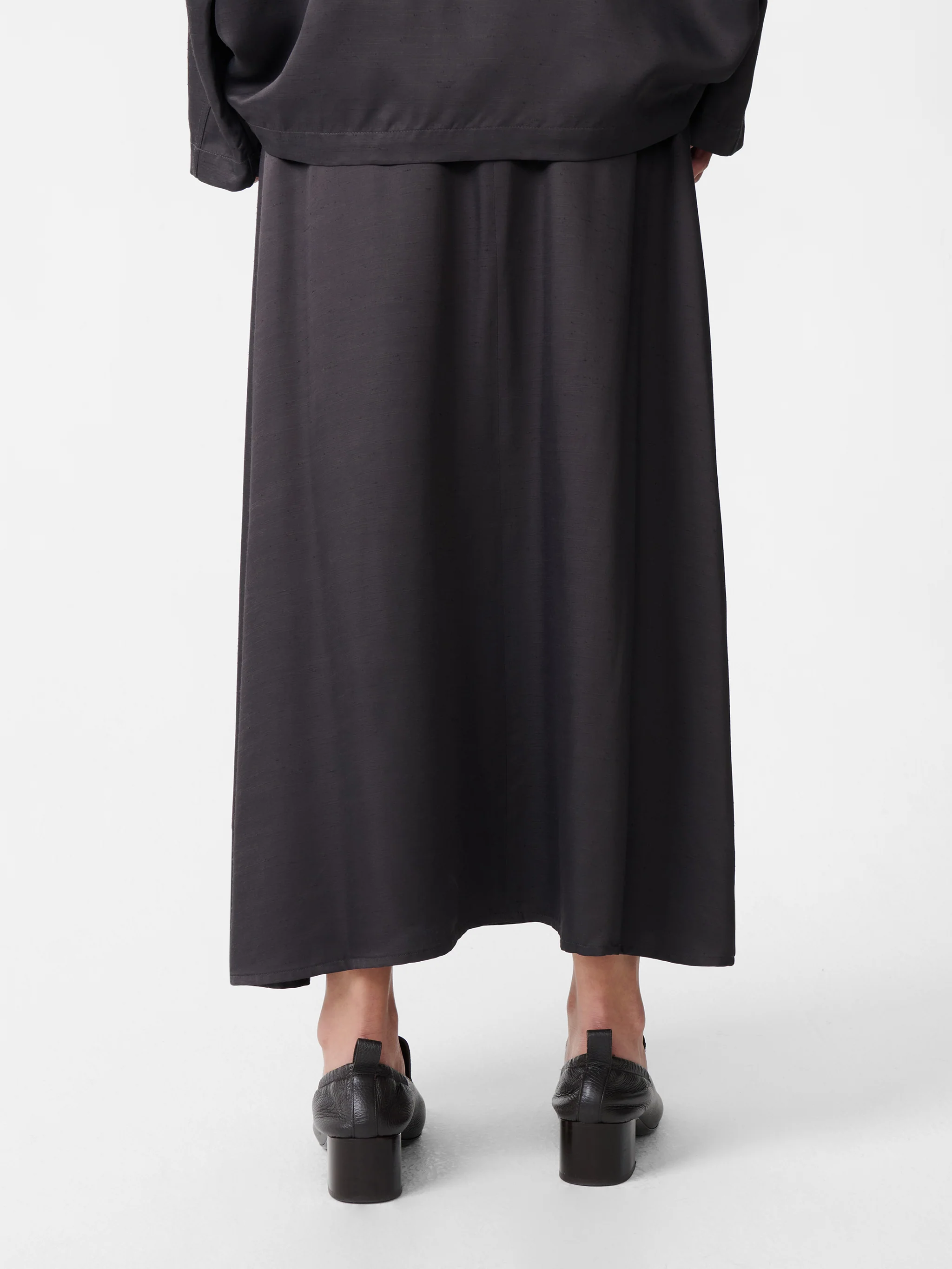 Youri Skirt in Slate - Image 7